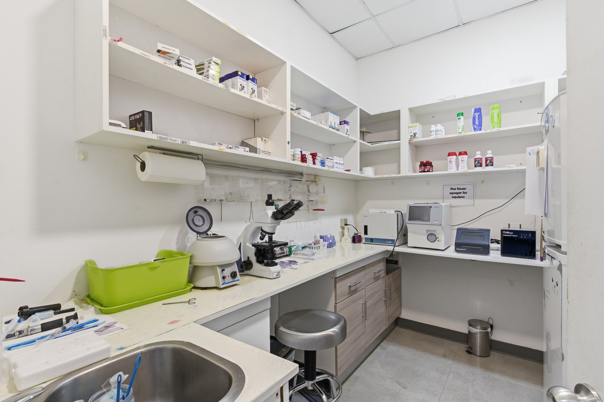 Vet Clinic | Prime Commercial Property & Veterinary Clinic For Sale
