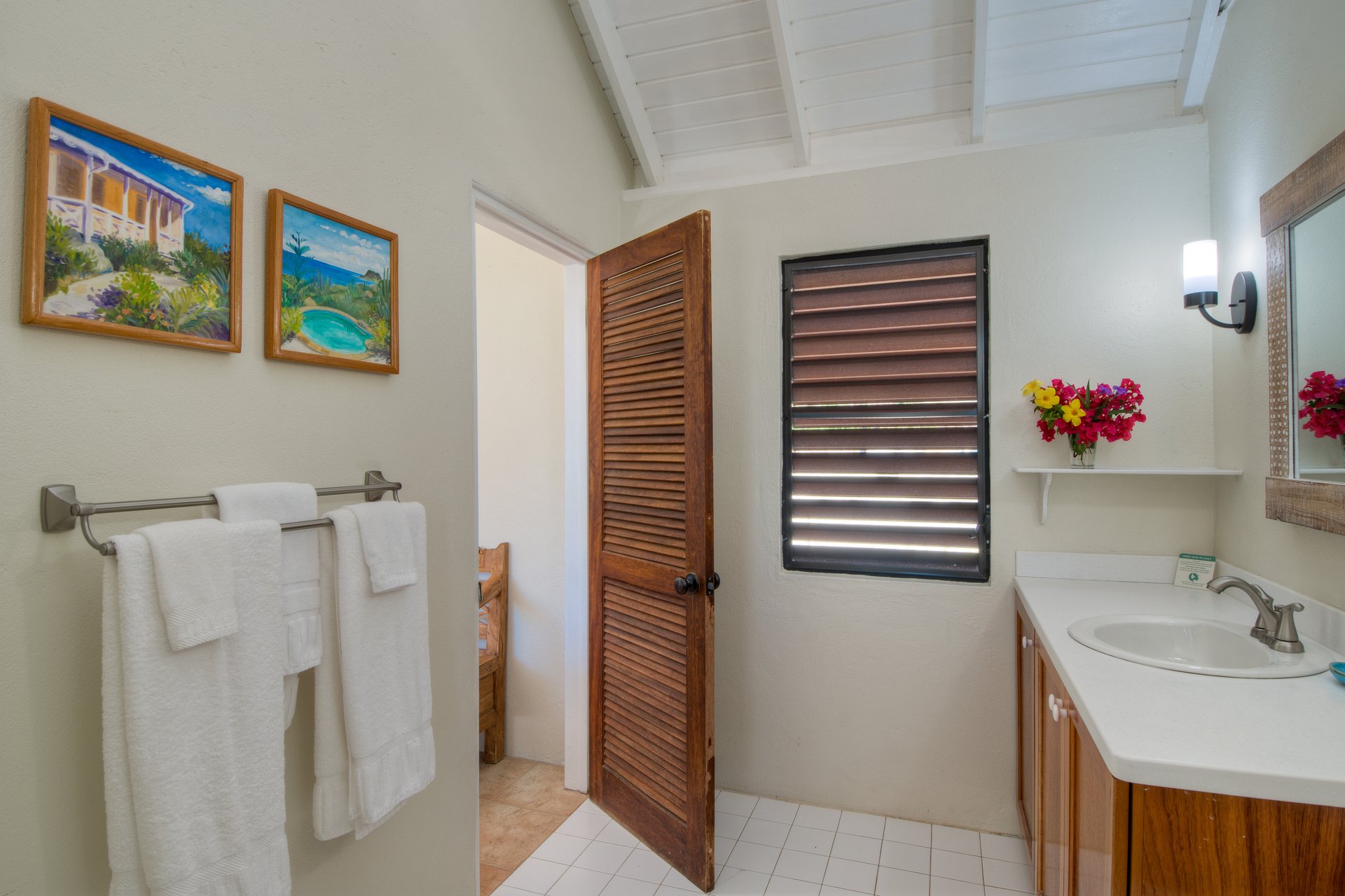 La Cachette Villa and Guest House