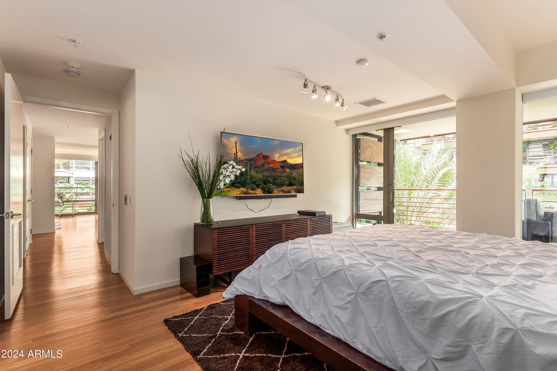 7137 E Rancho Vista Dr, #4005