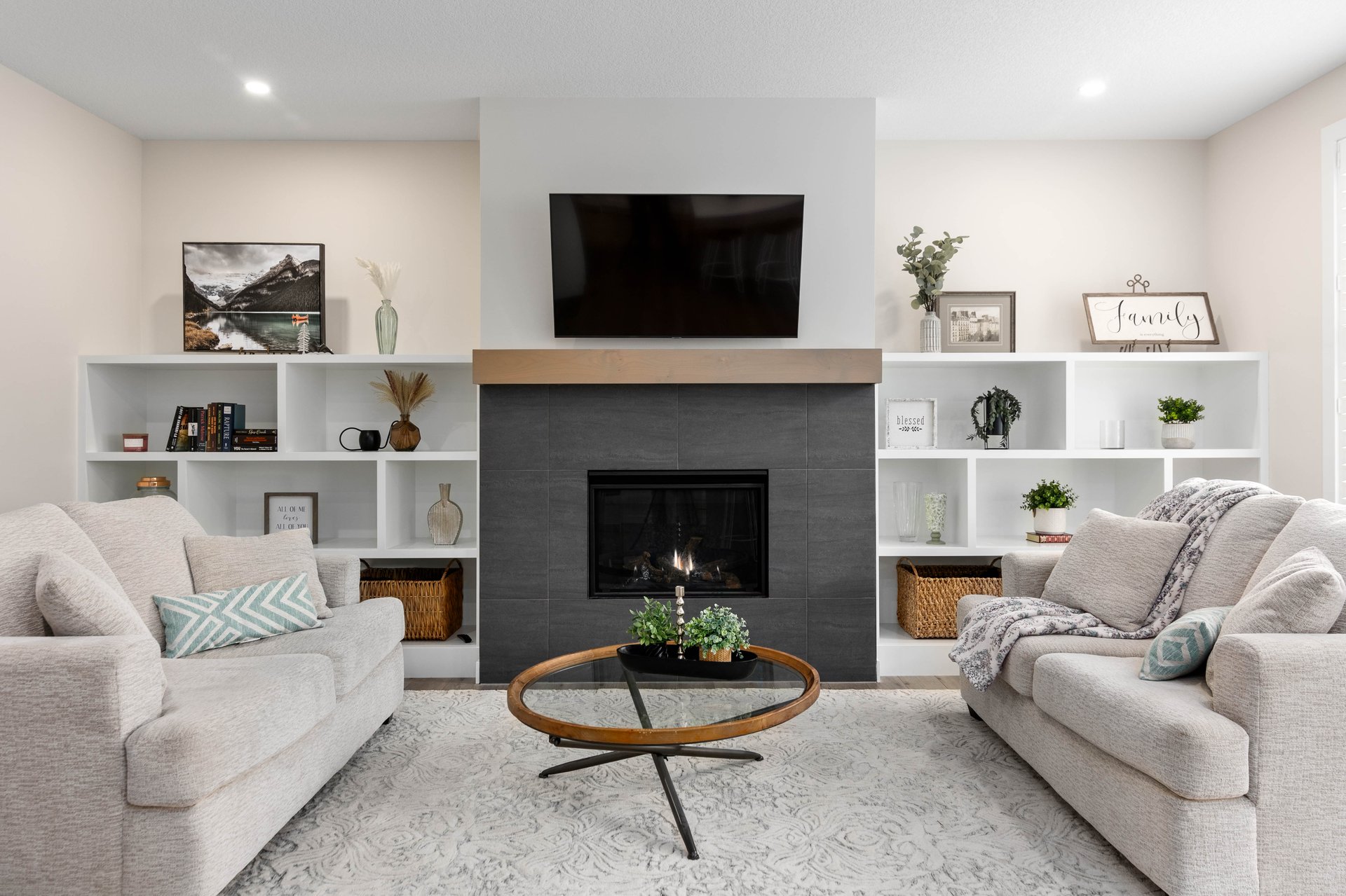 17 Coulee Crescent SW
