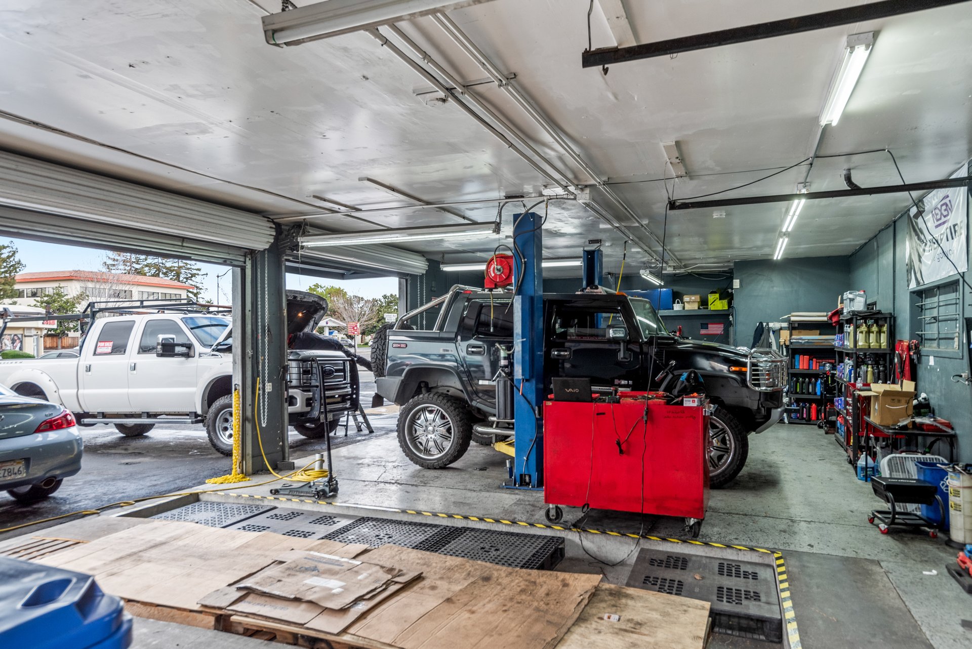 1,800 SF Auto Repair Bldg. For Sale in Campbell