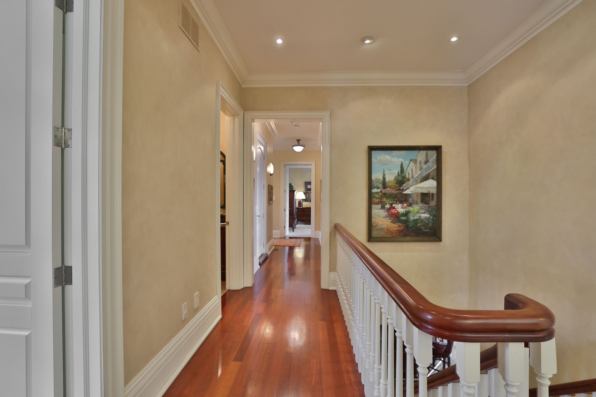 872 Whittier Cres