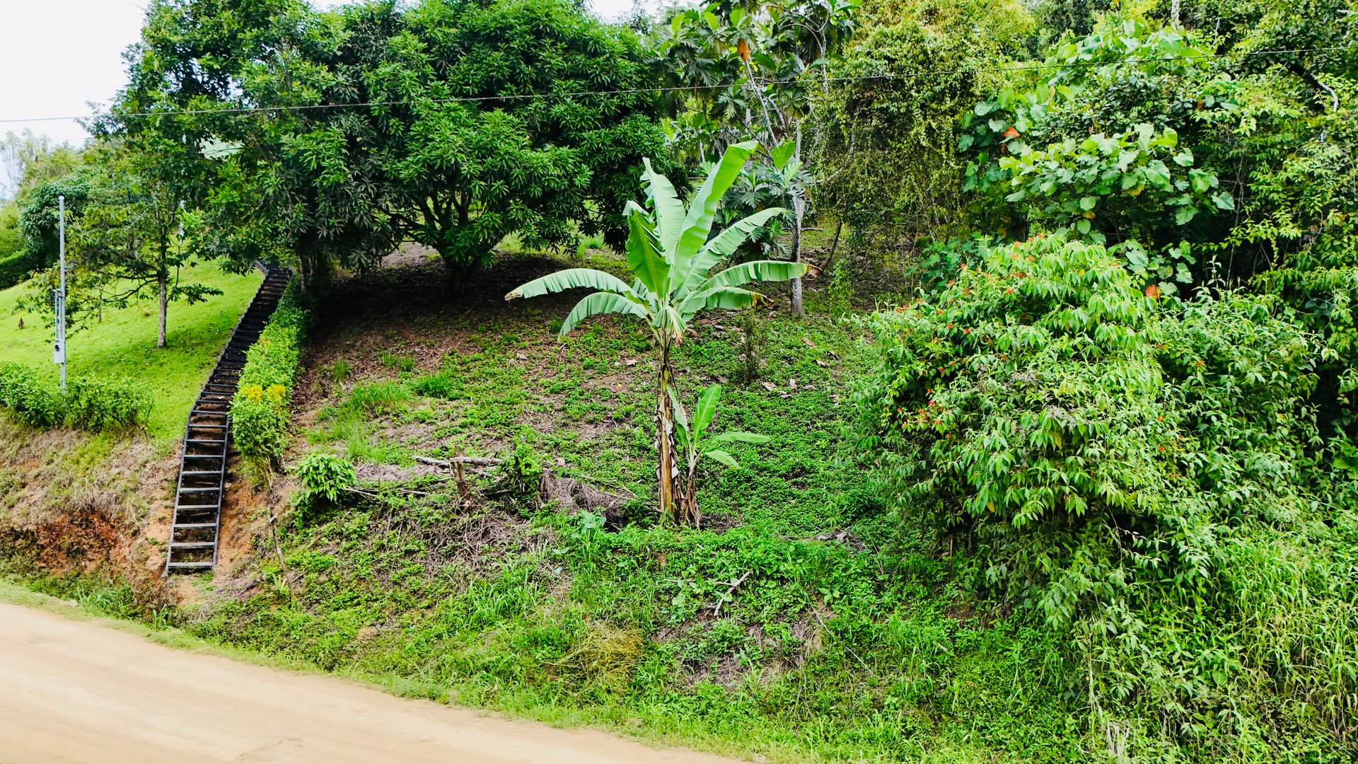 Ocean & Mountain View Lot with Multiple Building Sites-20 Minutes from Uvita