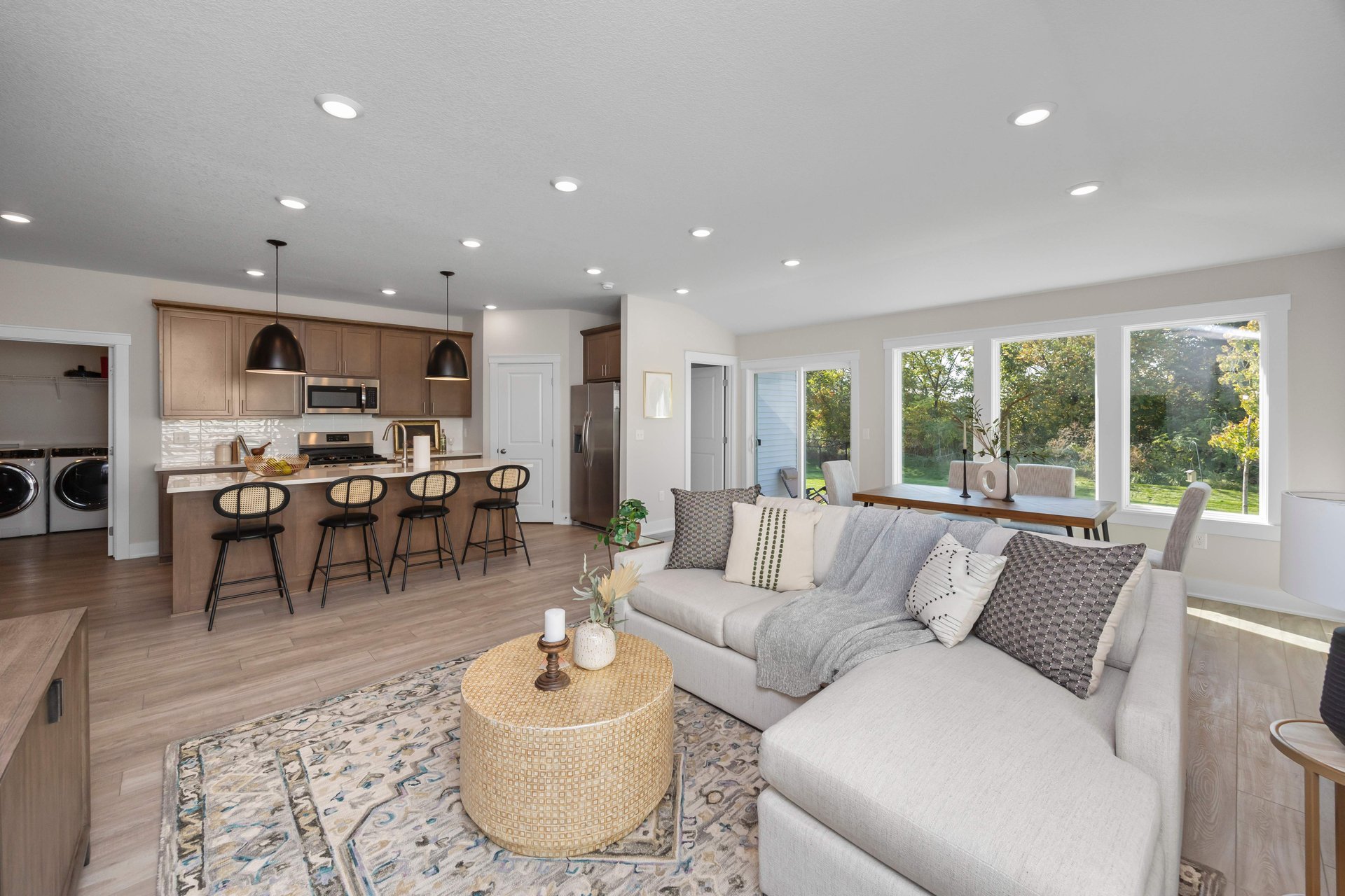 210 NW Georgetown Drive