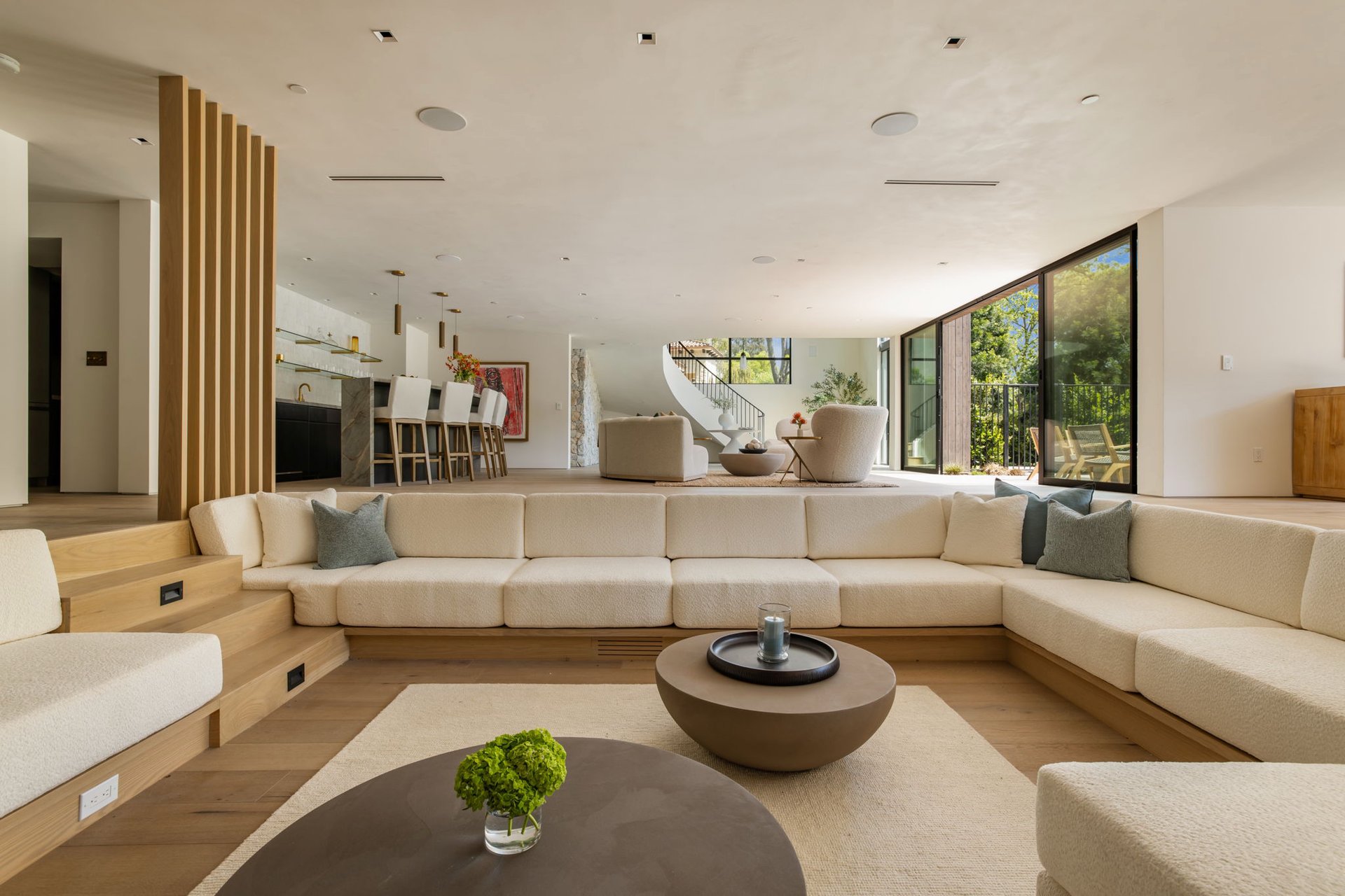 The Viewcrest Lodge in Studio City 