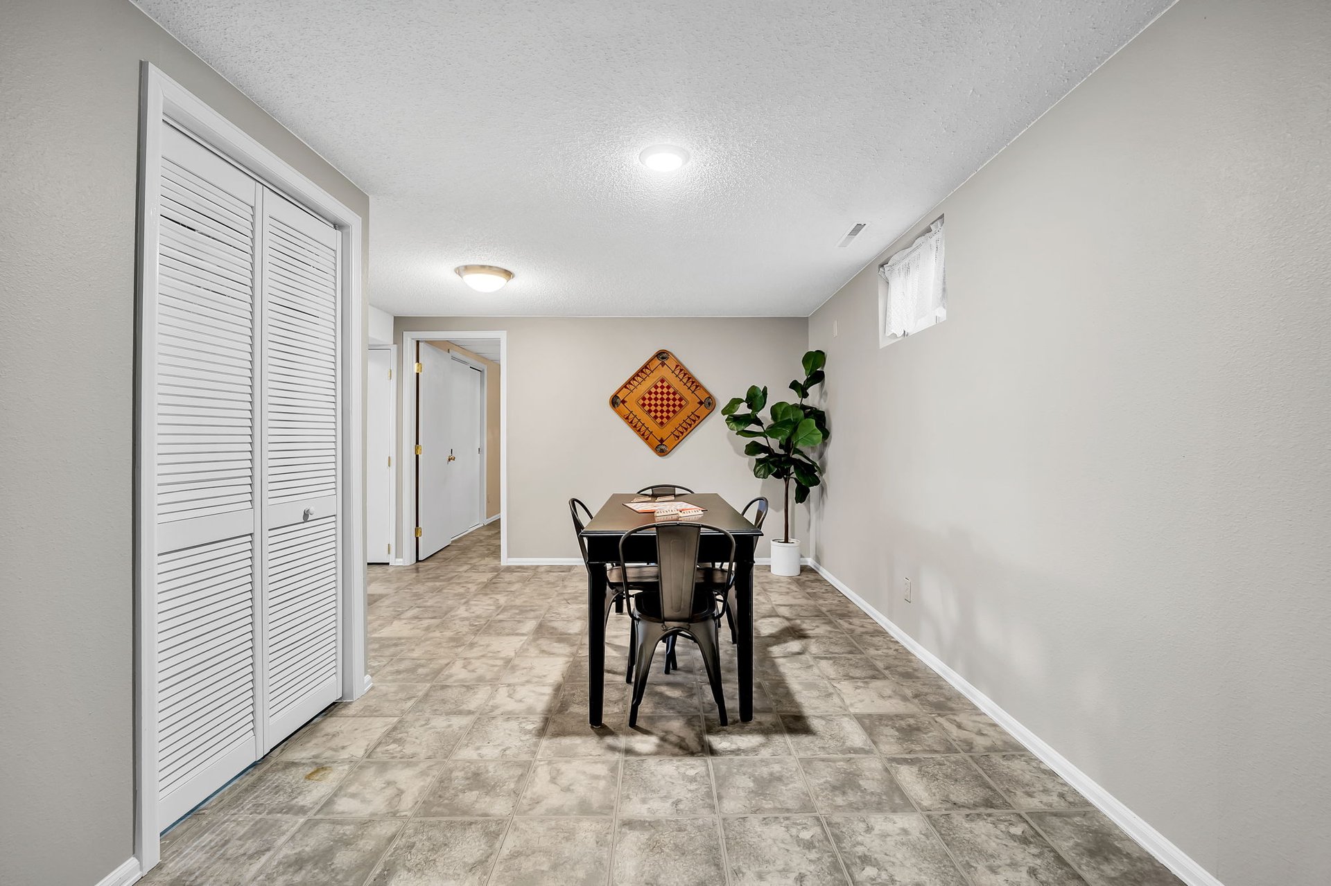 214 Crystal Hills Boulevard