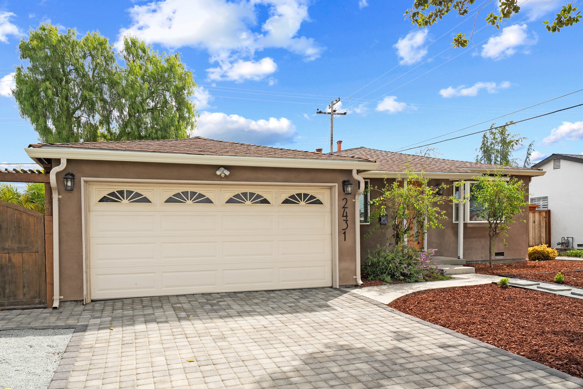 2431 Pilot Knob DR