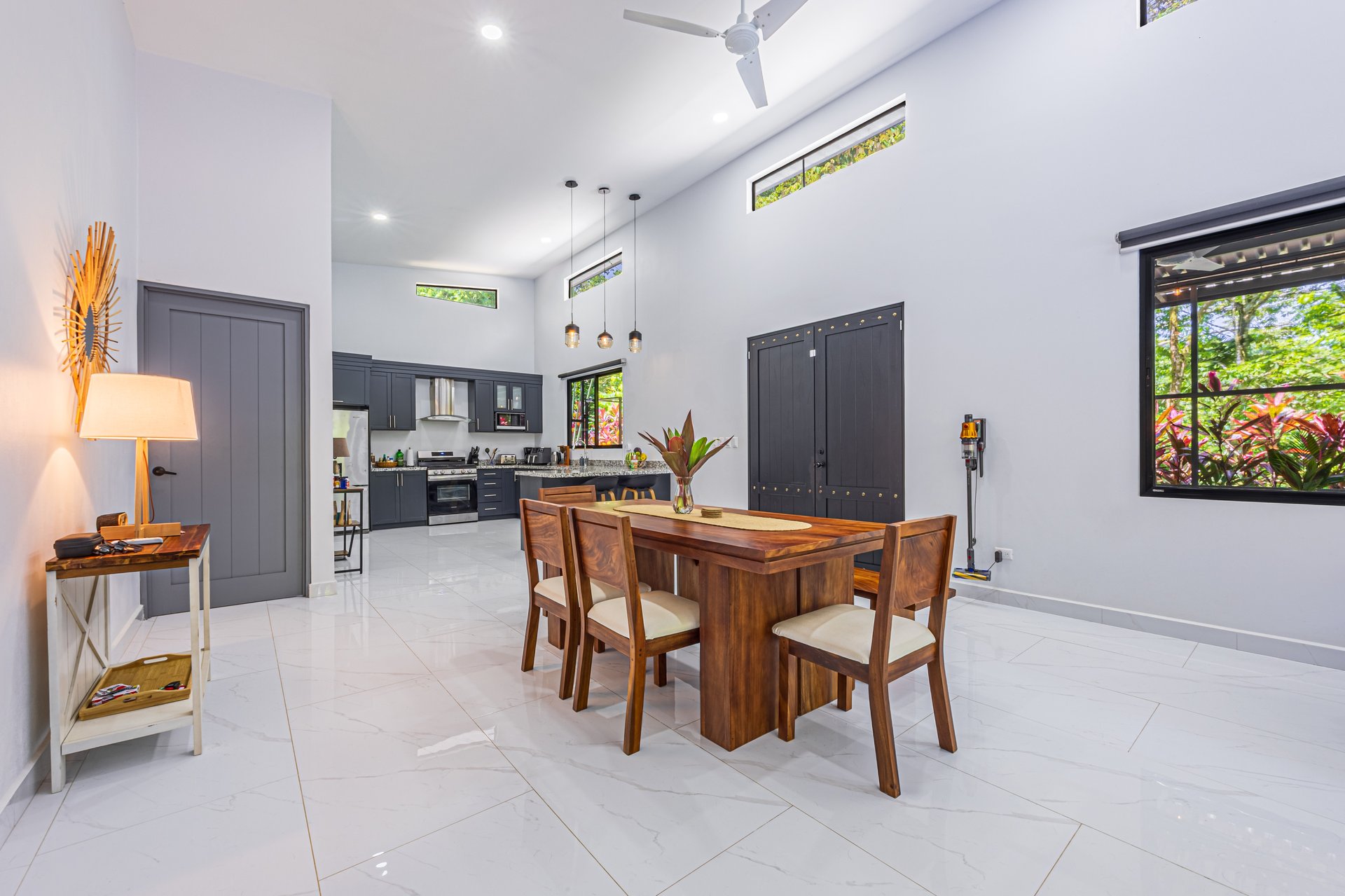 Cinco Ventanas Jungle Life Redefined