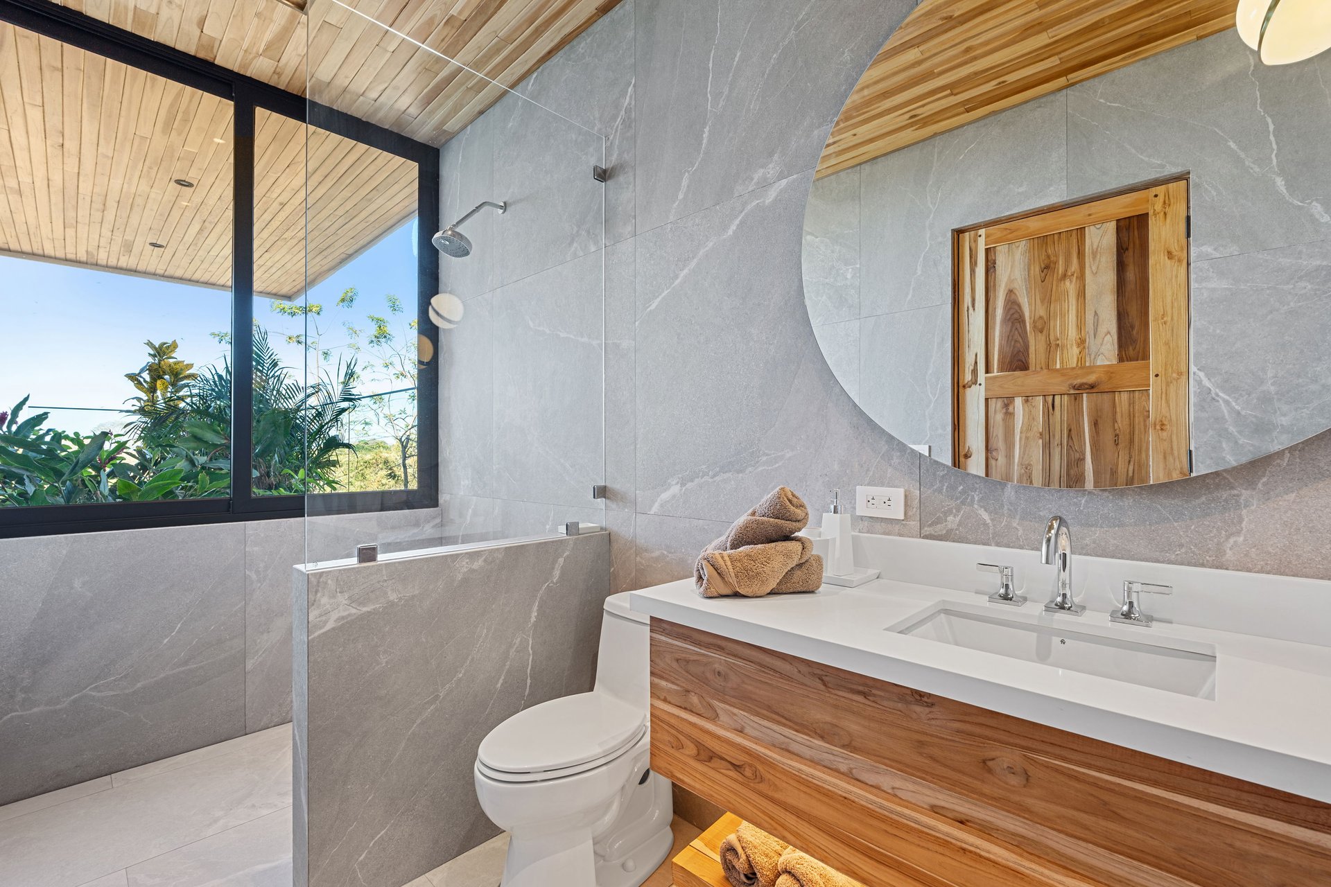 Hacienda Vista Grande | 3 Homes, Ocean Views and 1.66 Acres | Playa Grande
