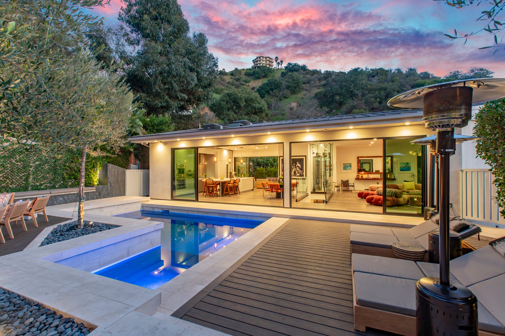 8145 Willow Glen Rd