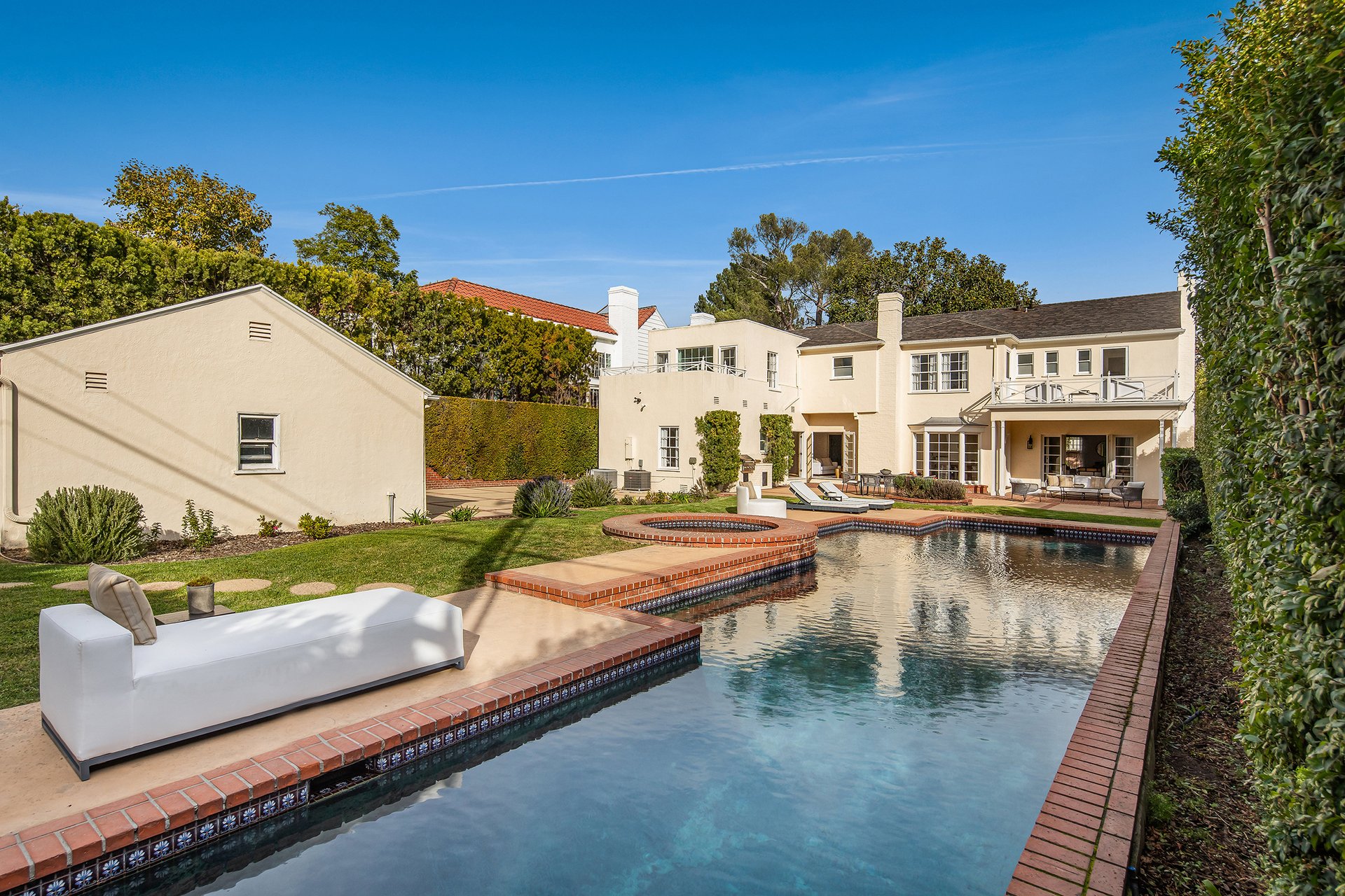 625 N Sierra Dr, Beverly Hills
