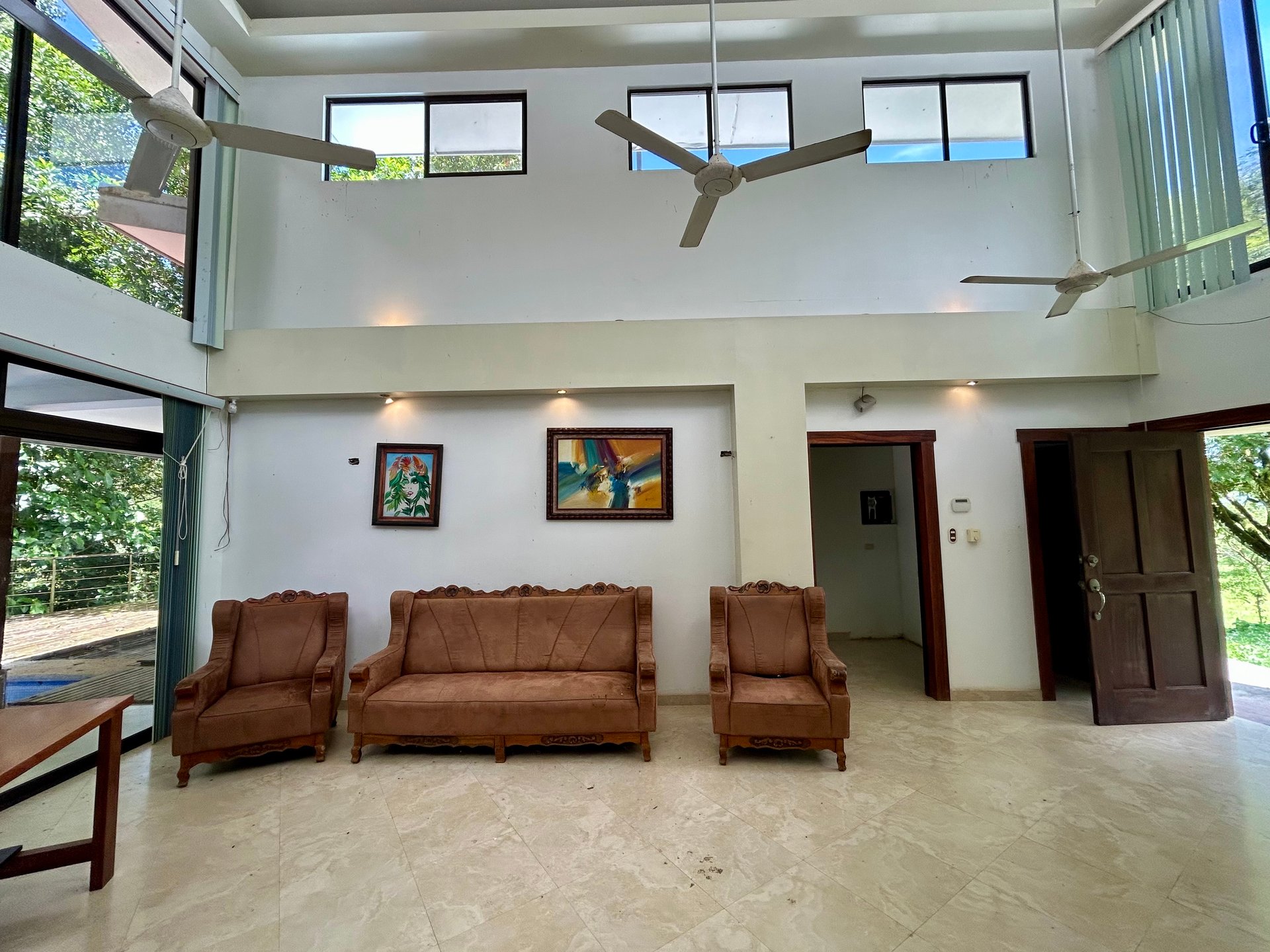 Fixer-Upper Home with an studio Office in Palmar Norte on a 7.58 Acres Property