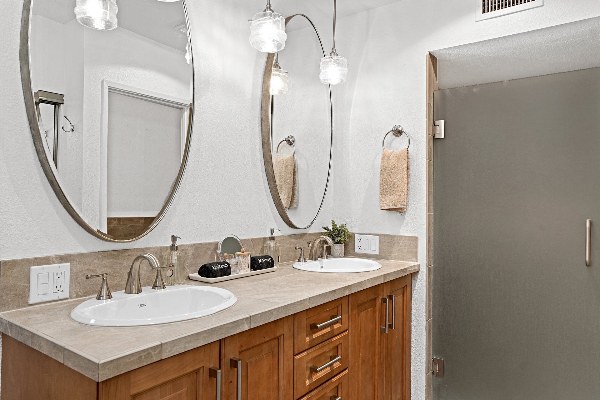 Foxtail Luxe Retreat