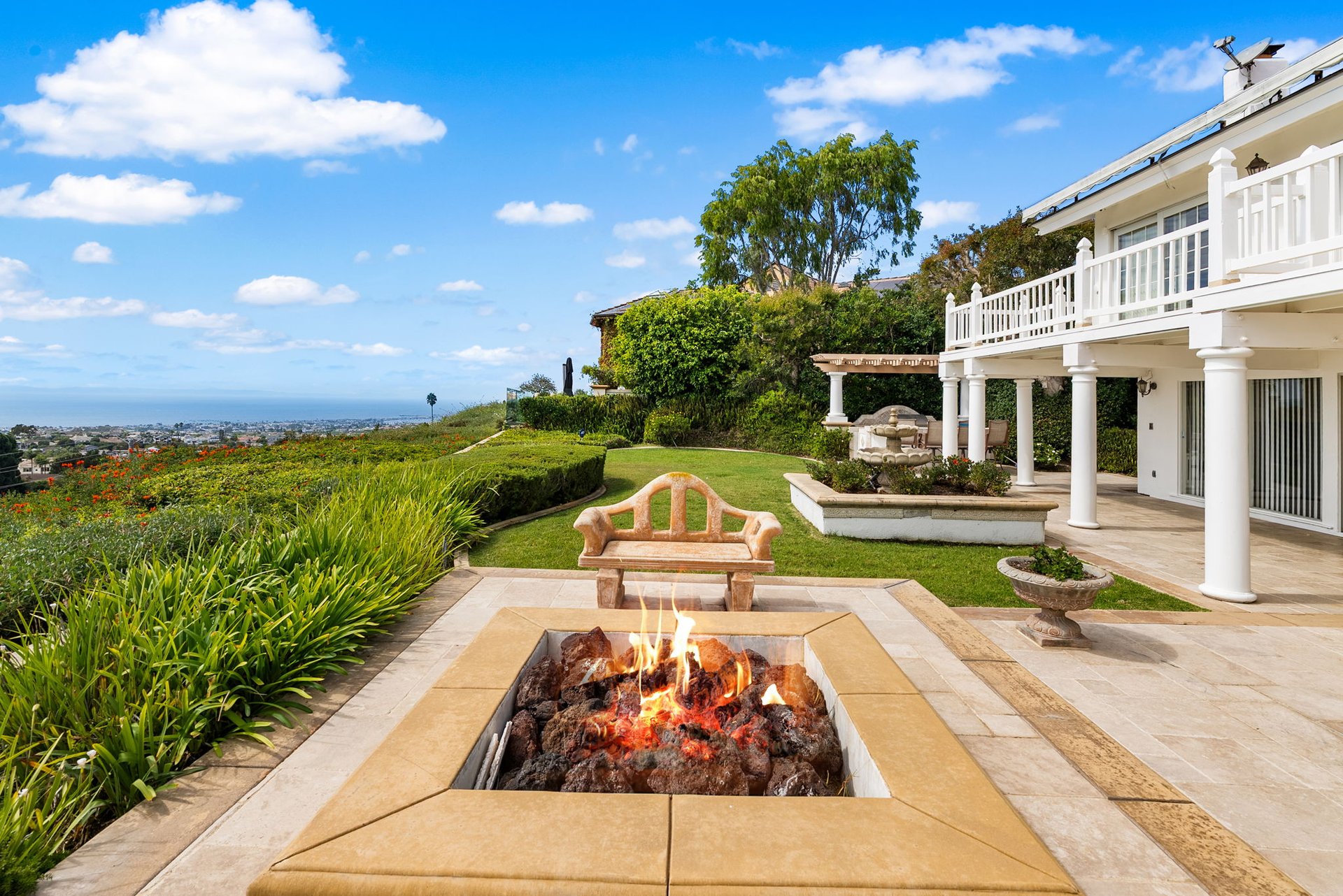 23 San Mateo Way