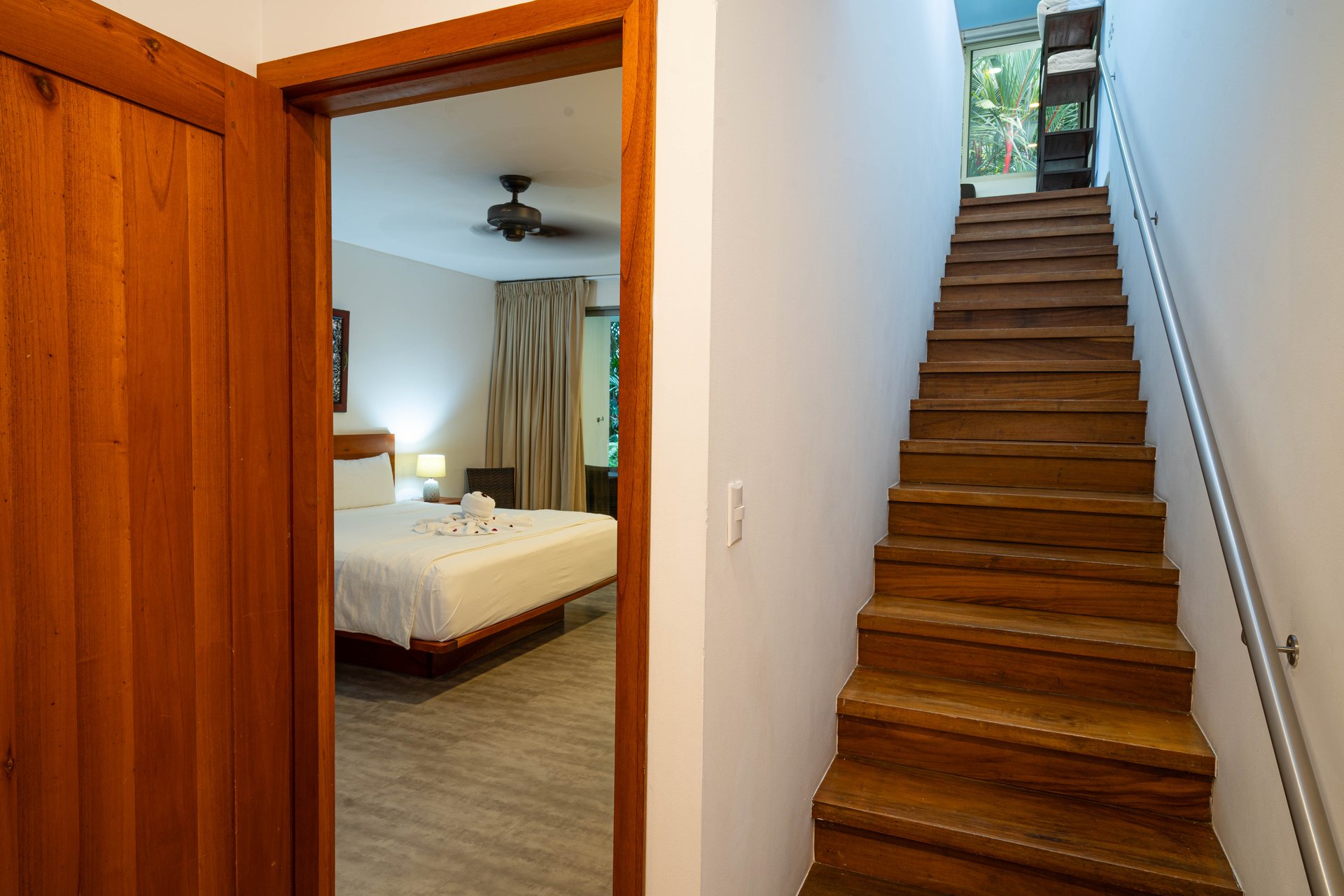 22 Unit Tropical Boutique Hotel steps from Manuel Antonio Park & Beach