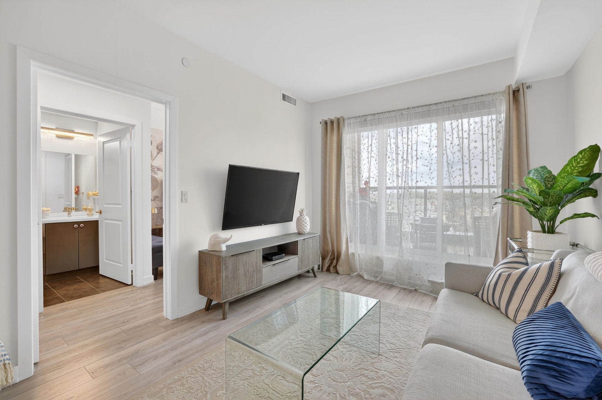 #246 - 555 William Graham Drive