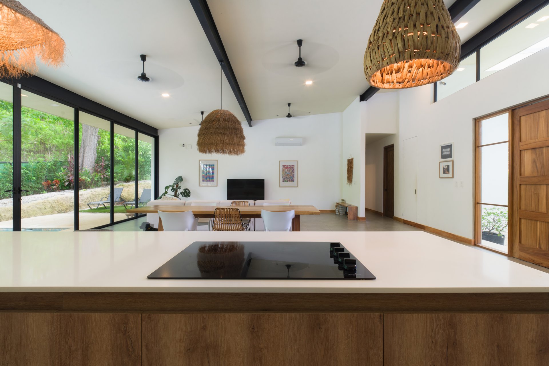 Villa Los Jobos Garden #1 | Modern 4-Bedroom Villa Just 5 Minutes from Tamarindo Beach – Newly Remodeled and Move-In Ready