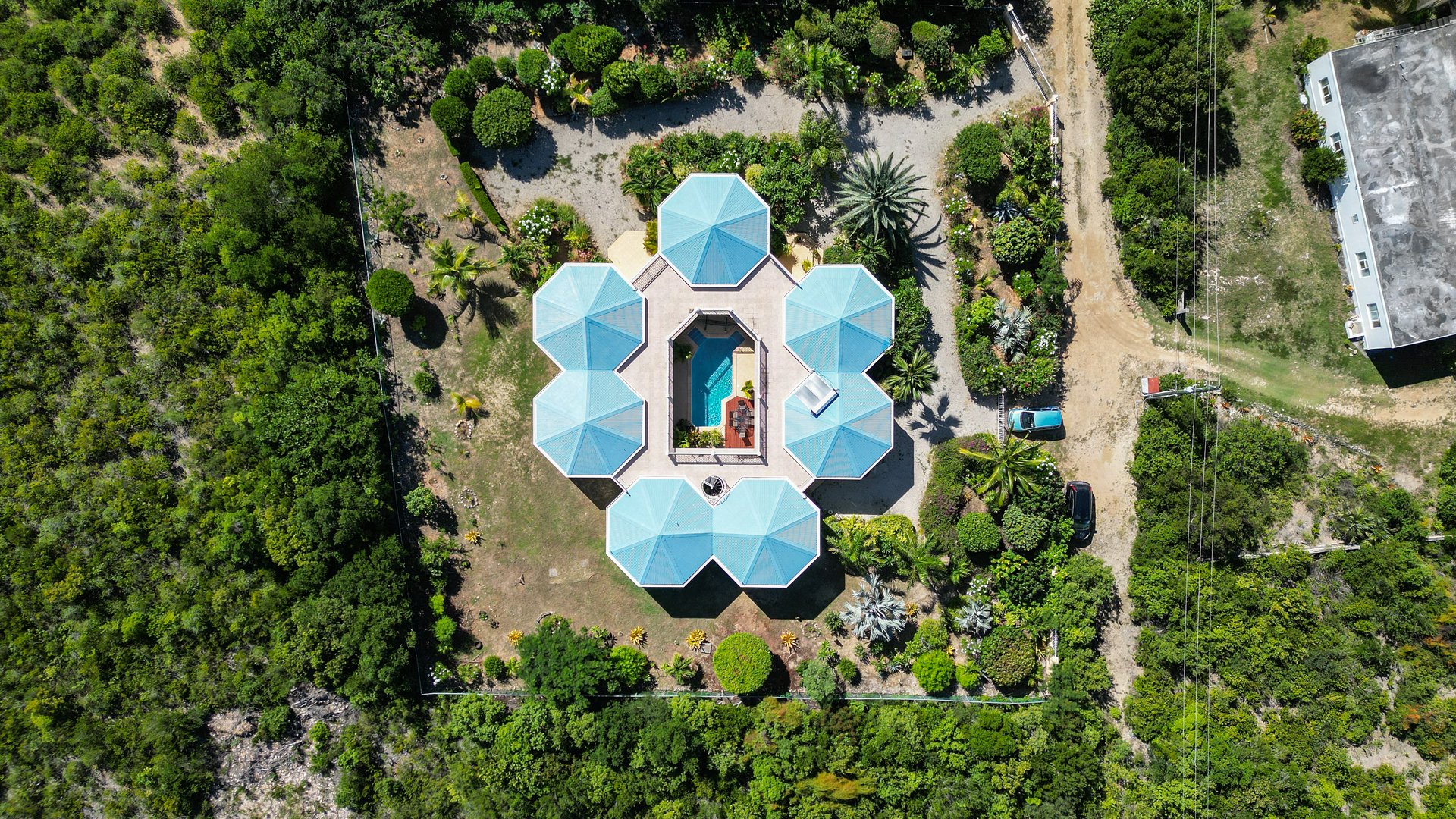 Octagon Villa West End