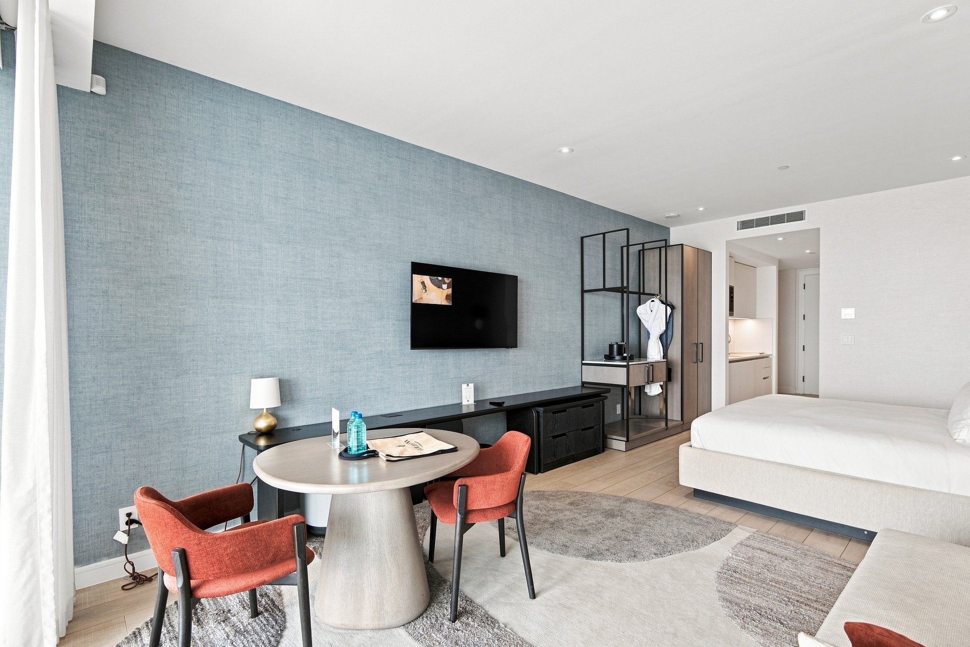 417 Goldwynn Resort & Residences