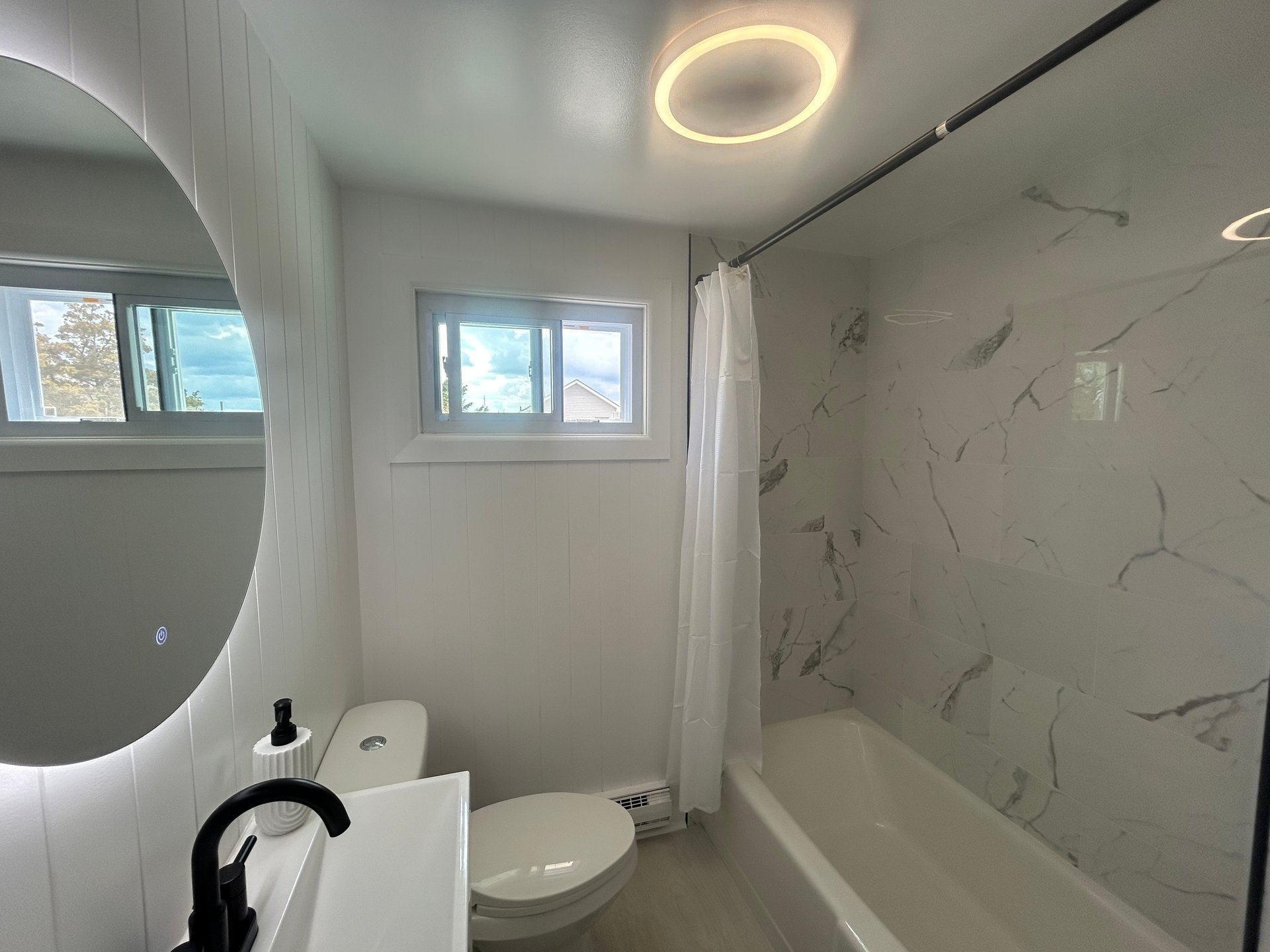 242 W 14th St. (upstairs unit) 