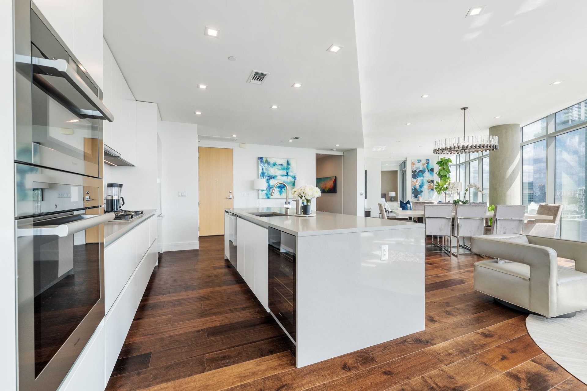 501 West Ave #2301