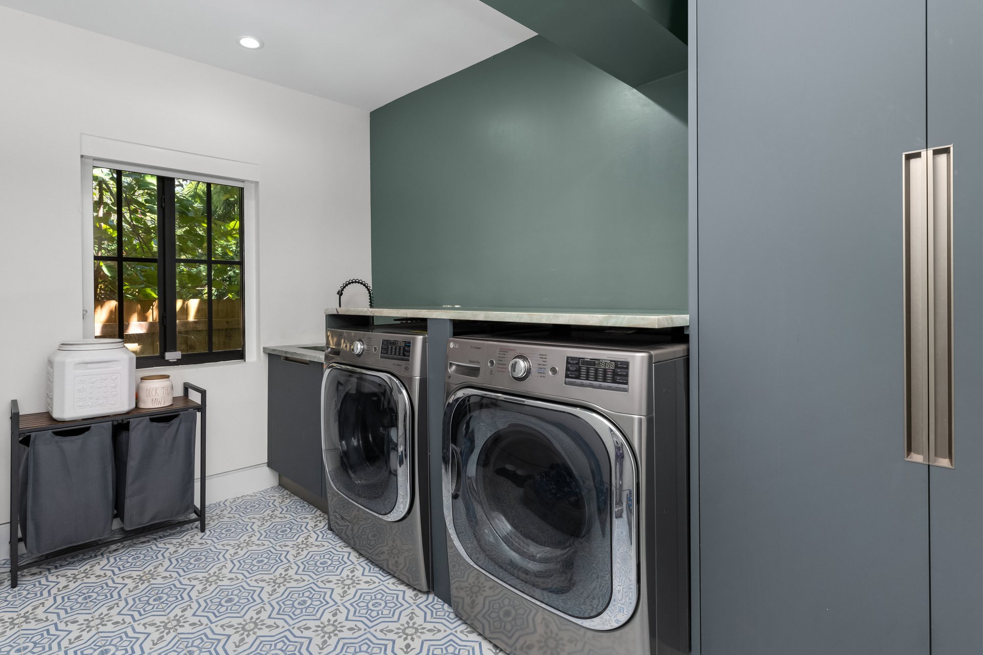 Spring Garden | Modern Luxury