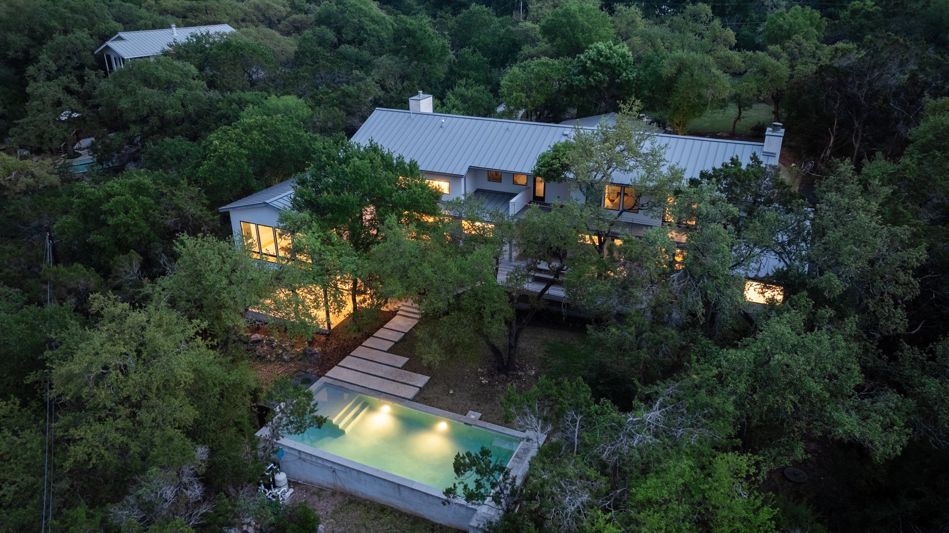 Modern Luxury Meets Natural Serenity