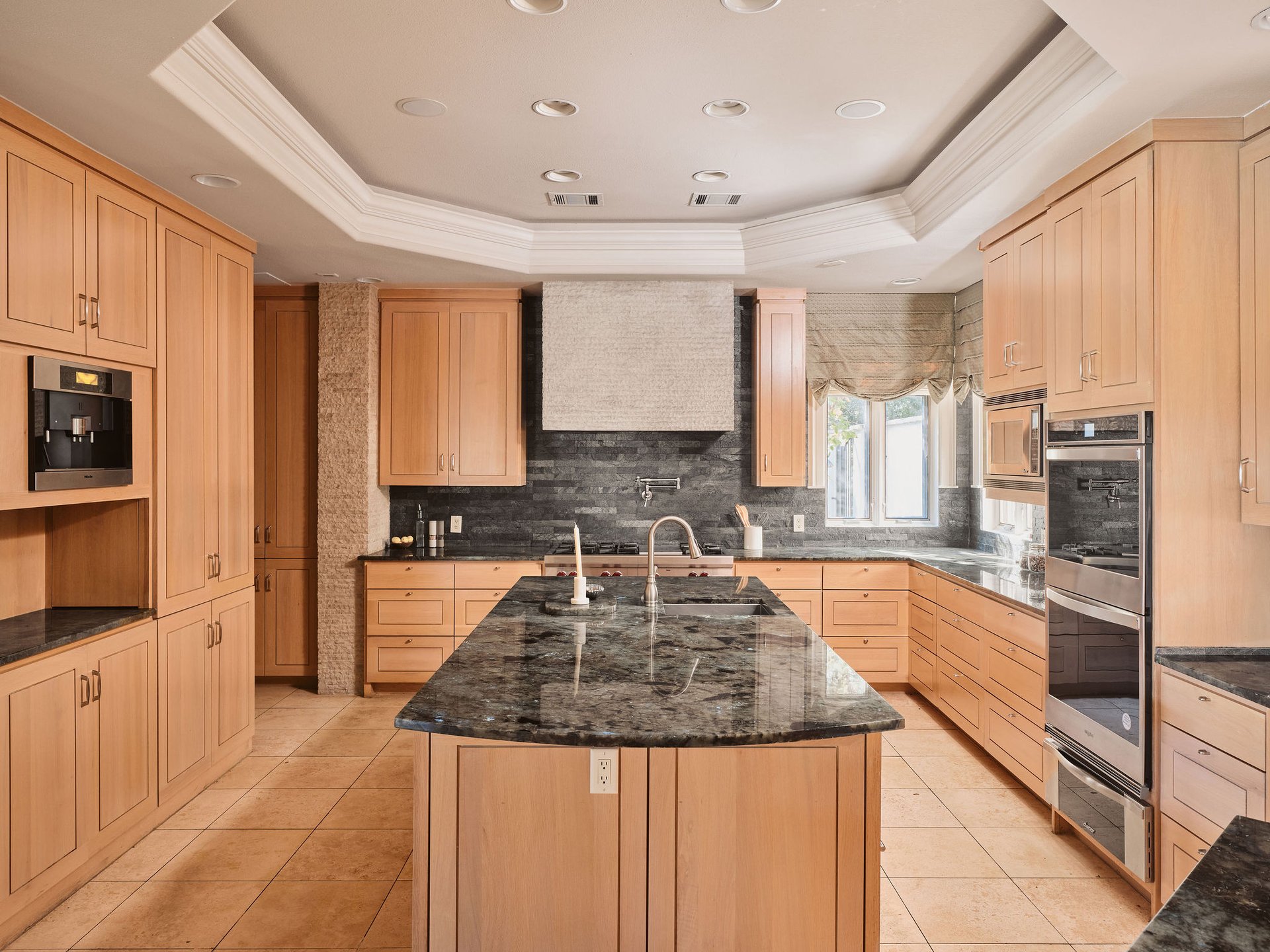 2705 Island Ledge Cove