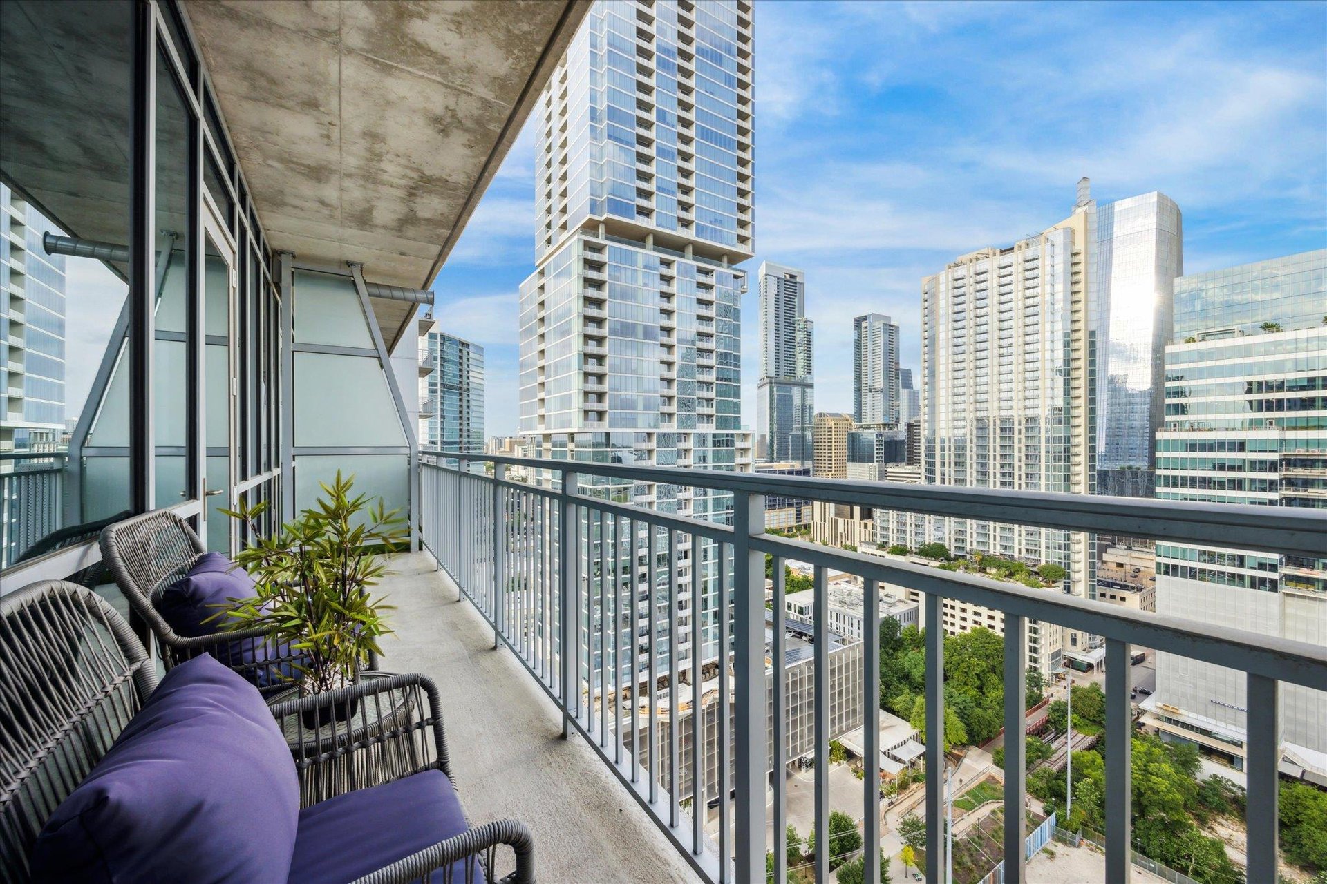 222 West Avenue #2403