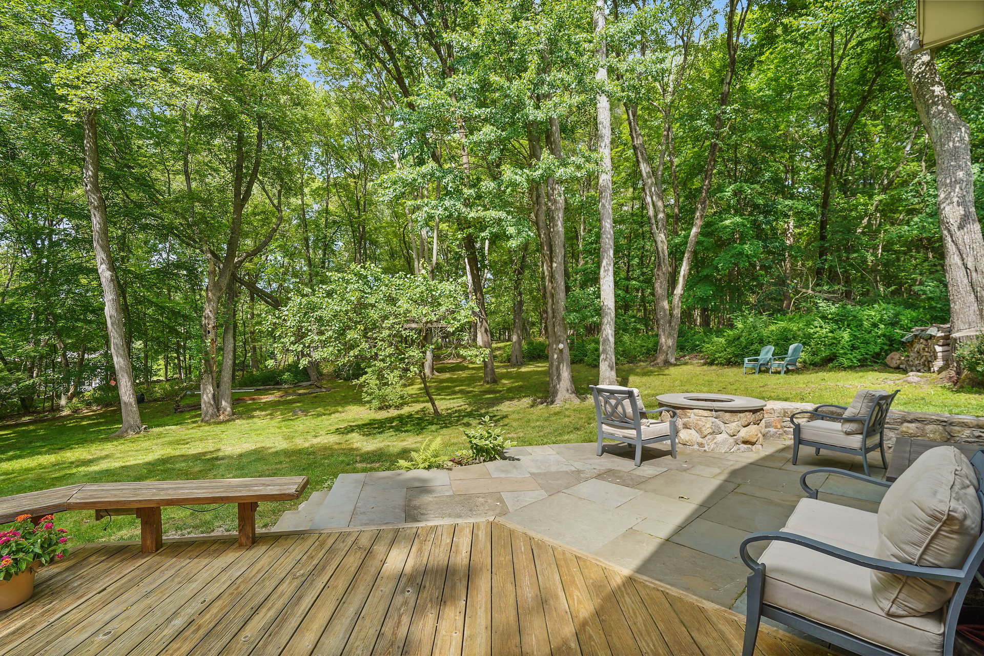 11 Upper Lakeshore Drive