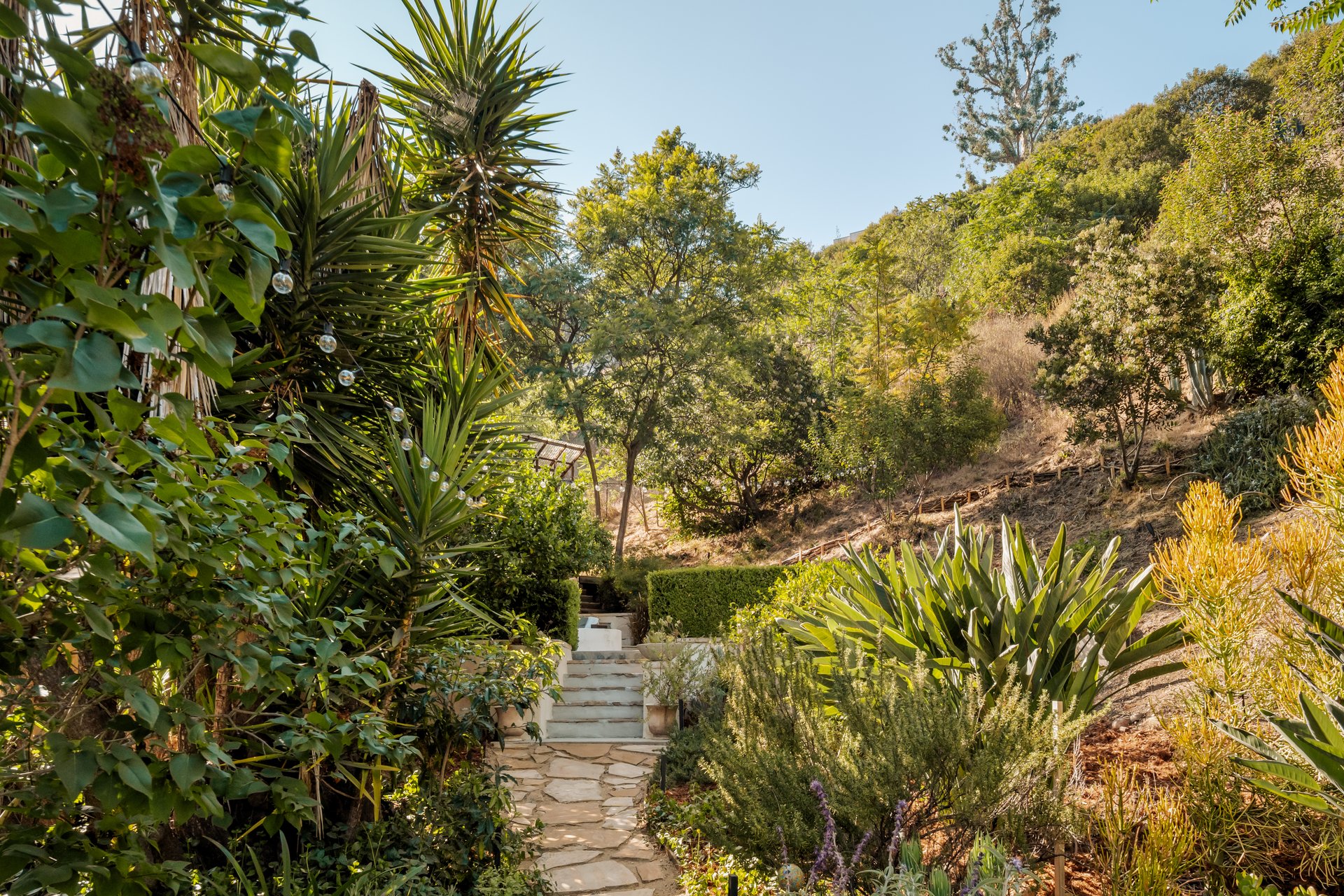 6871 Sunny Cove