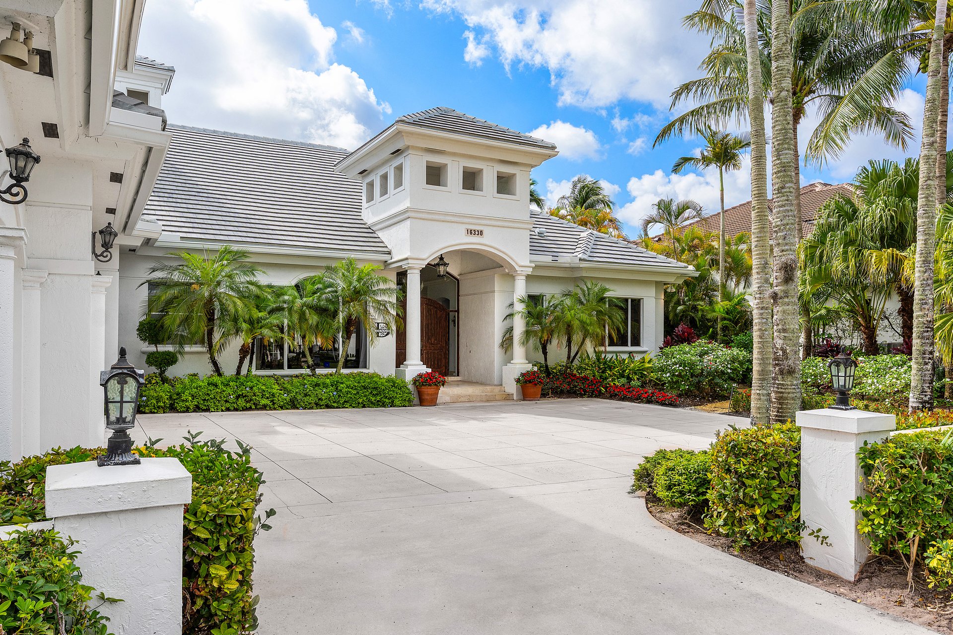 16330 Vintage Oaks Lane