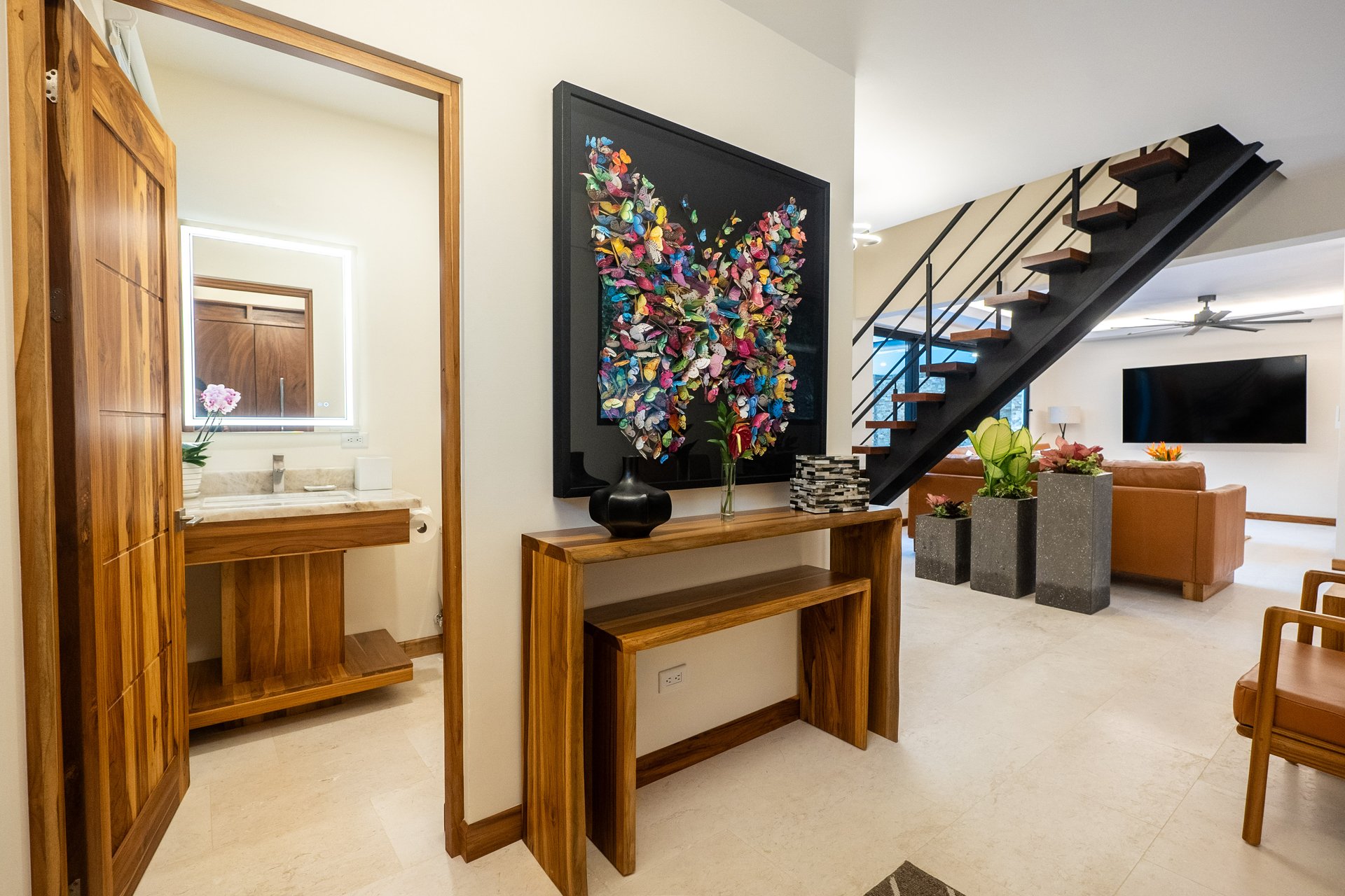 Grand luxury 9 bedroom, 9.5 bath Rainforest & Mountain View Estate near Marina Pez Vela