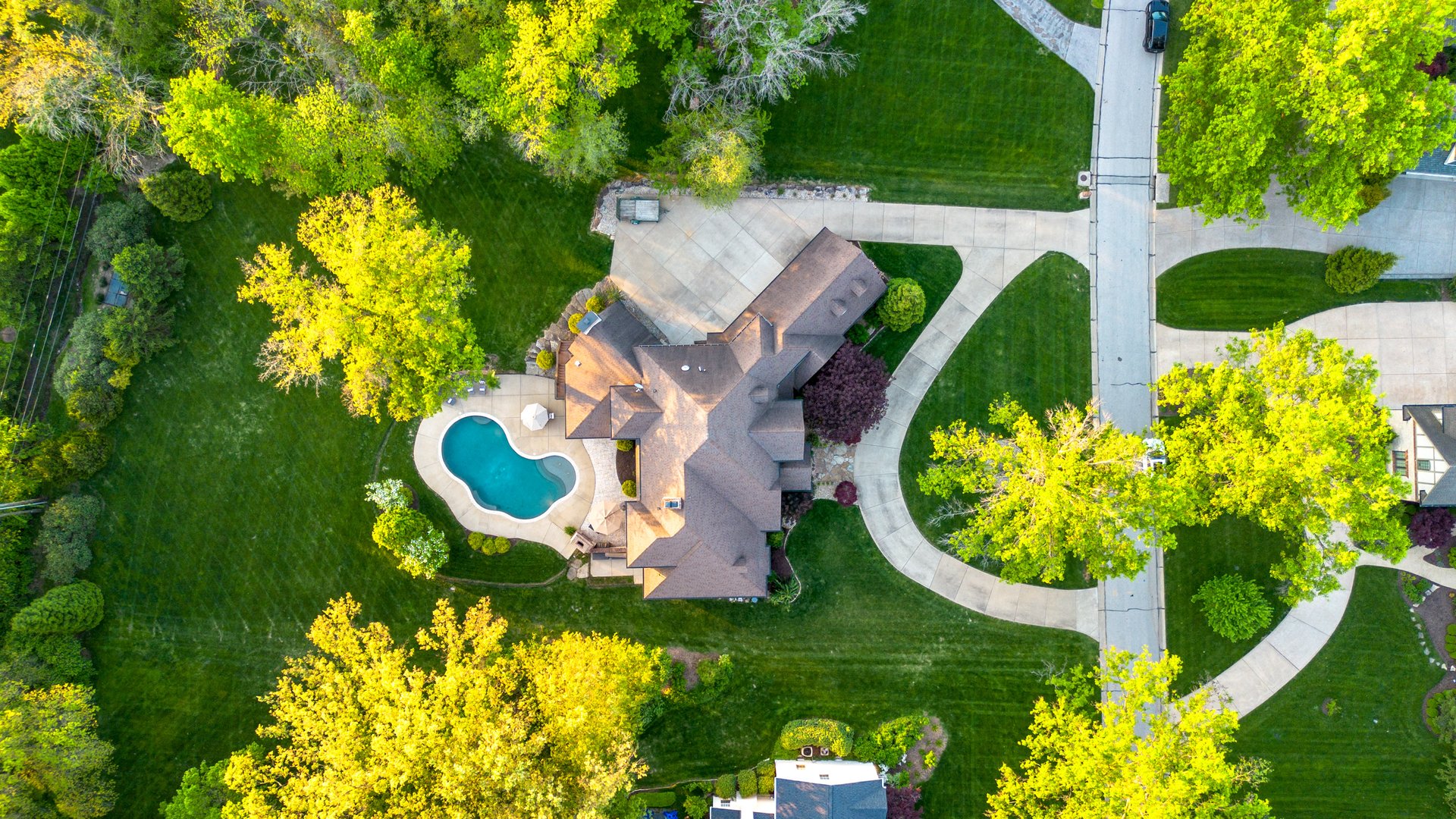 1015 Claymark Drive