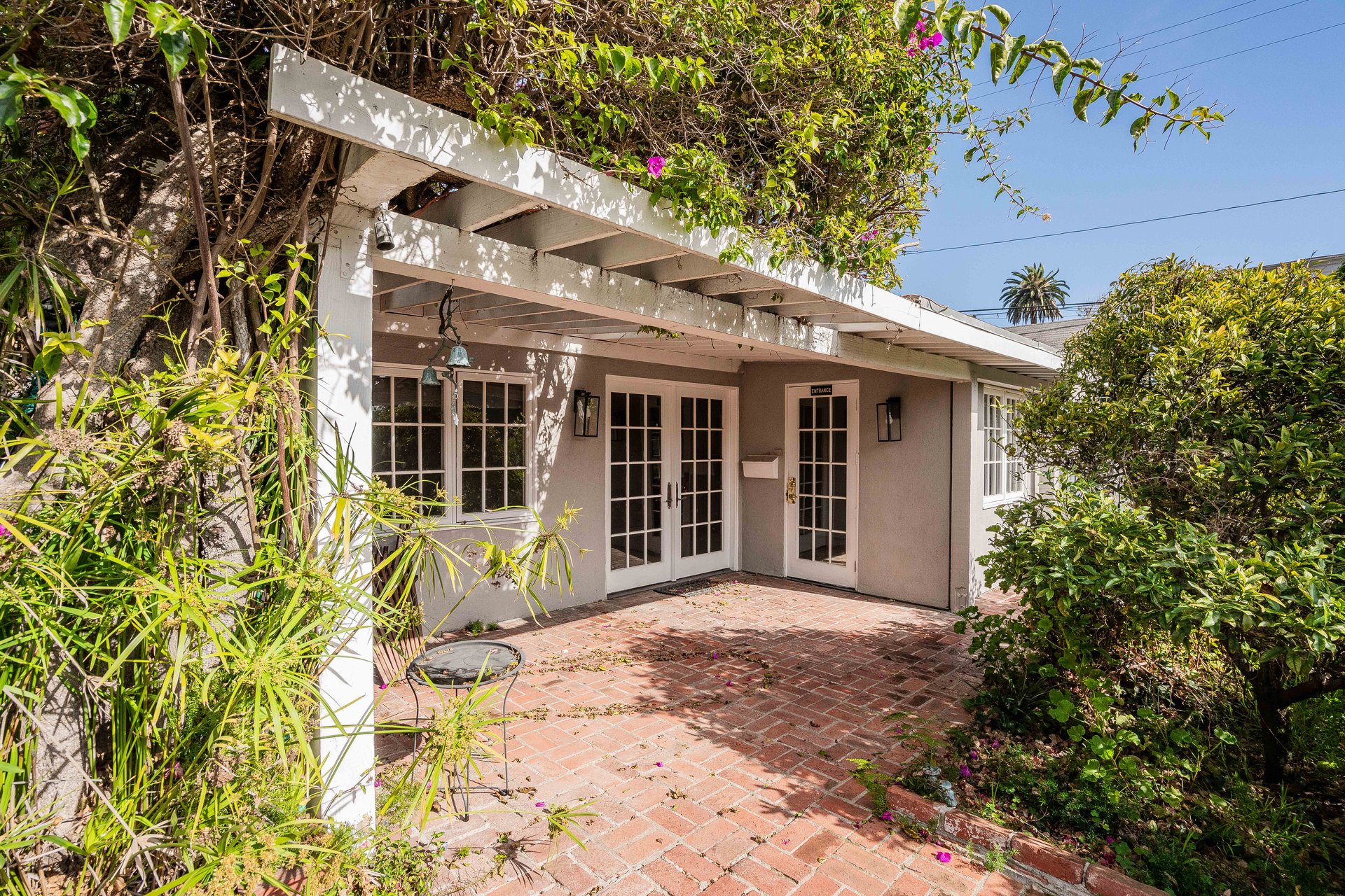 426 Georgina Avenue