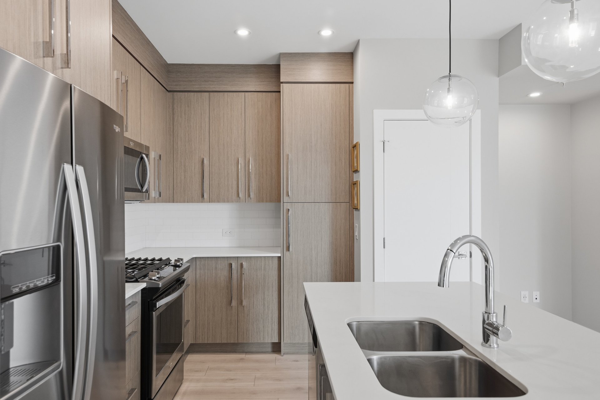 383 Smith Street NW Unit: 402