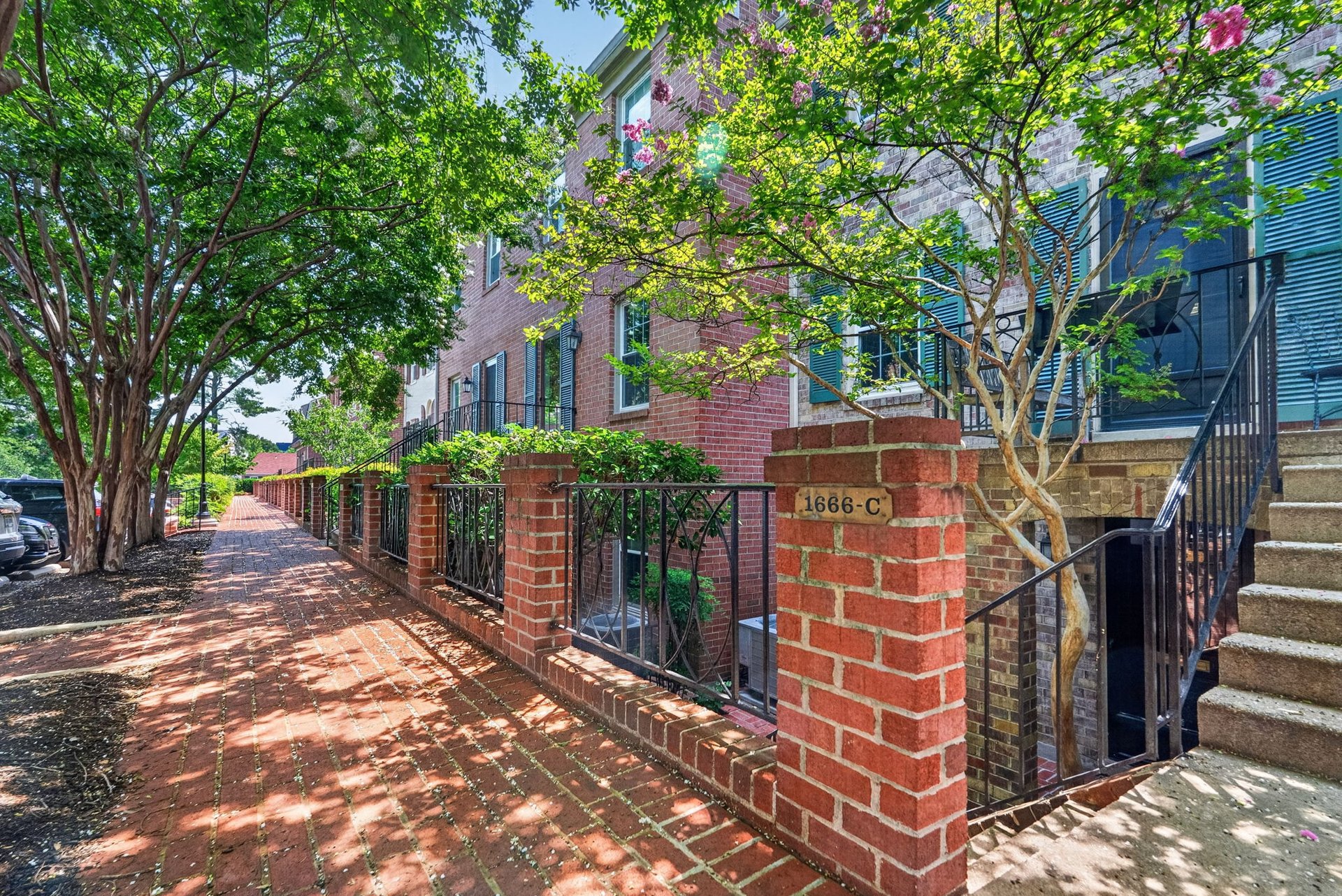 1666 Beekman Place Unit C