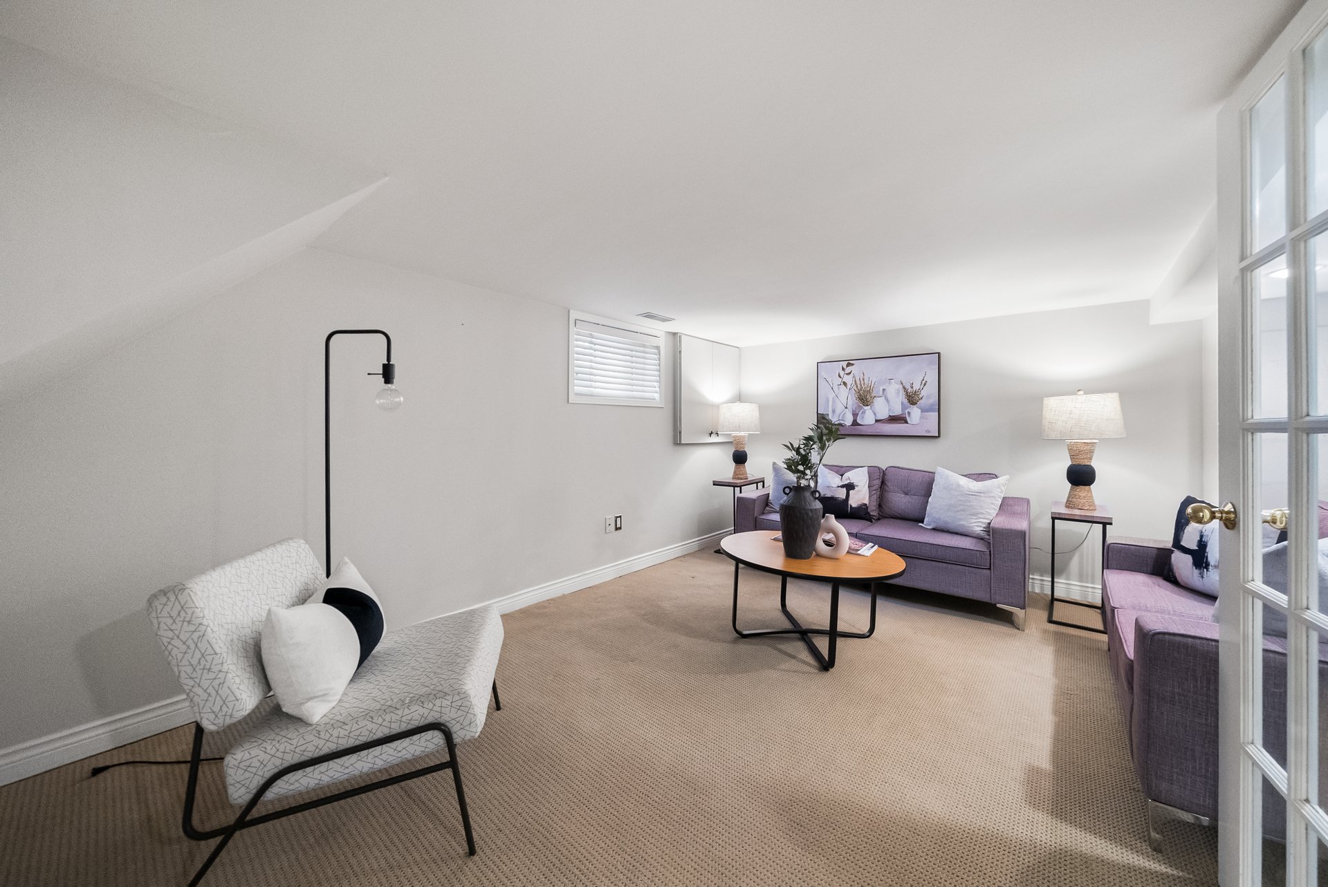 1141 Lakeshore Rd W