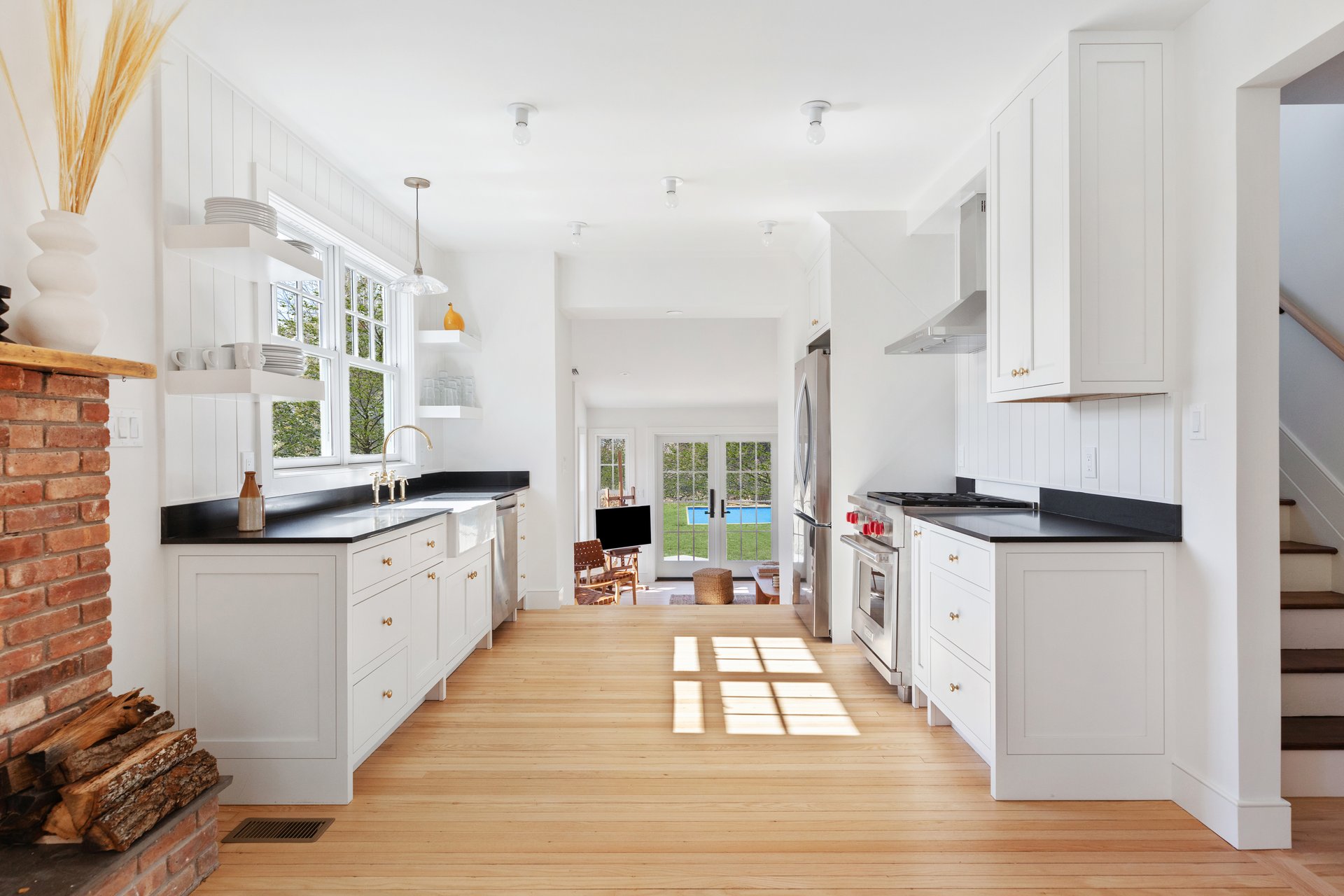 CHARMING AND COMPLETELY RENOVATED 