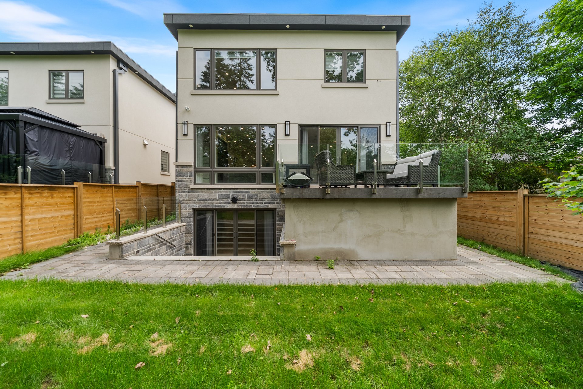 1362 Kenmuir Ave