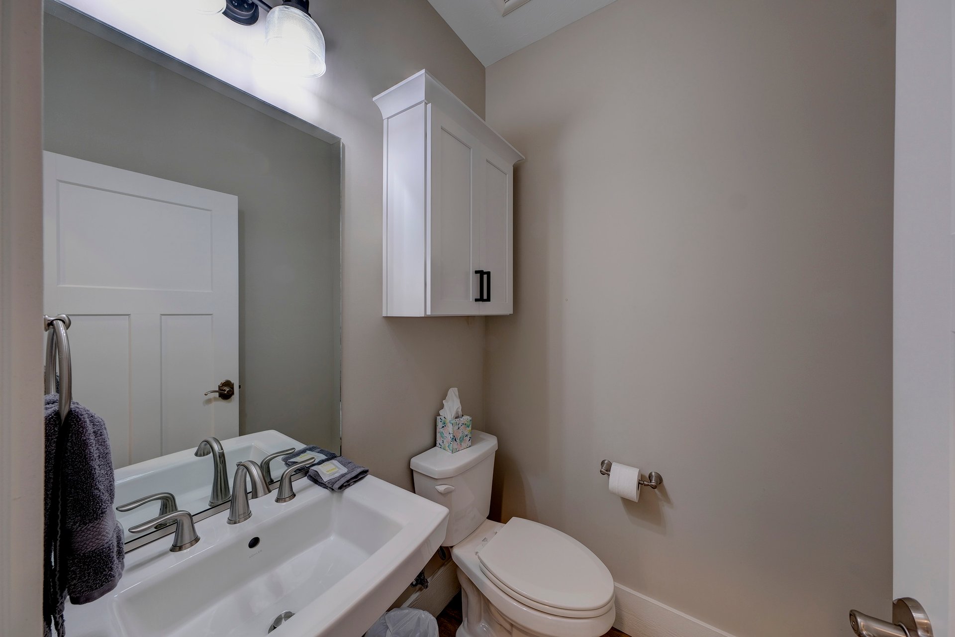7 Creekside Ln