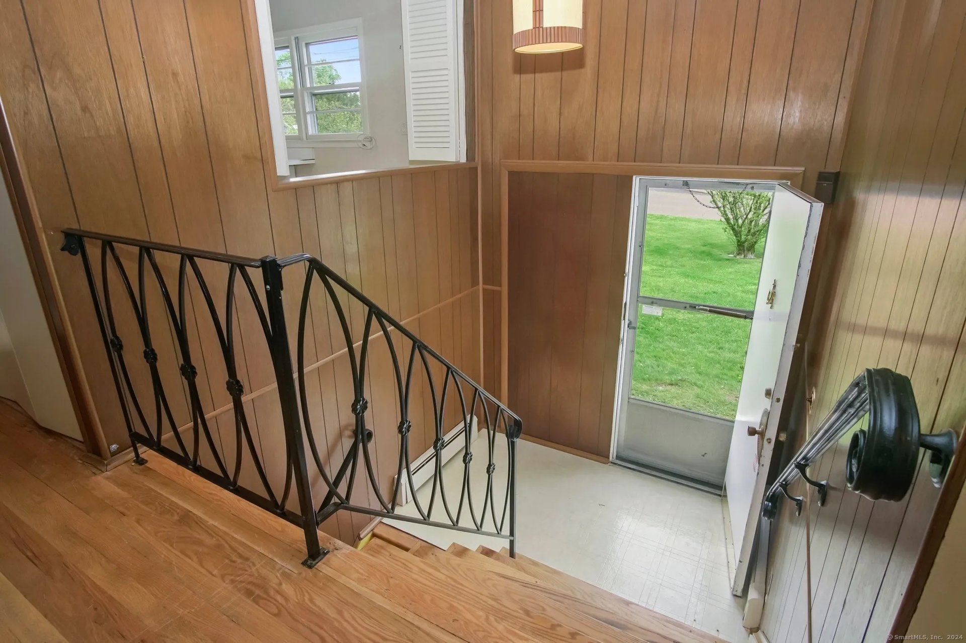 5 Waterbury Road