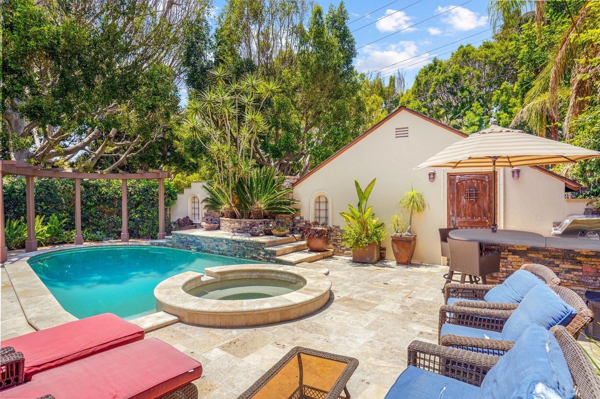801 N Doheny Dr