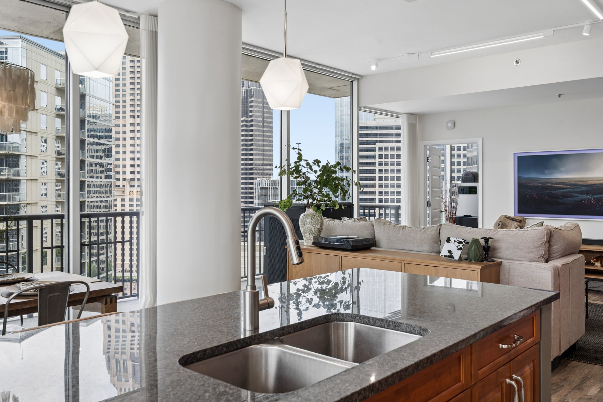 1080 Peachtree Street NE Unit 1711