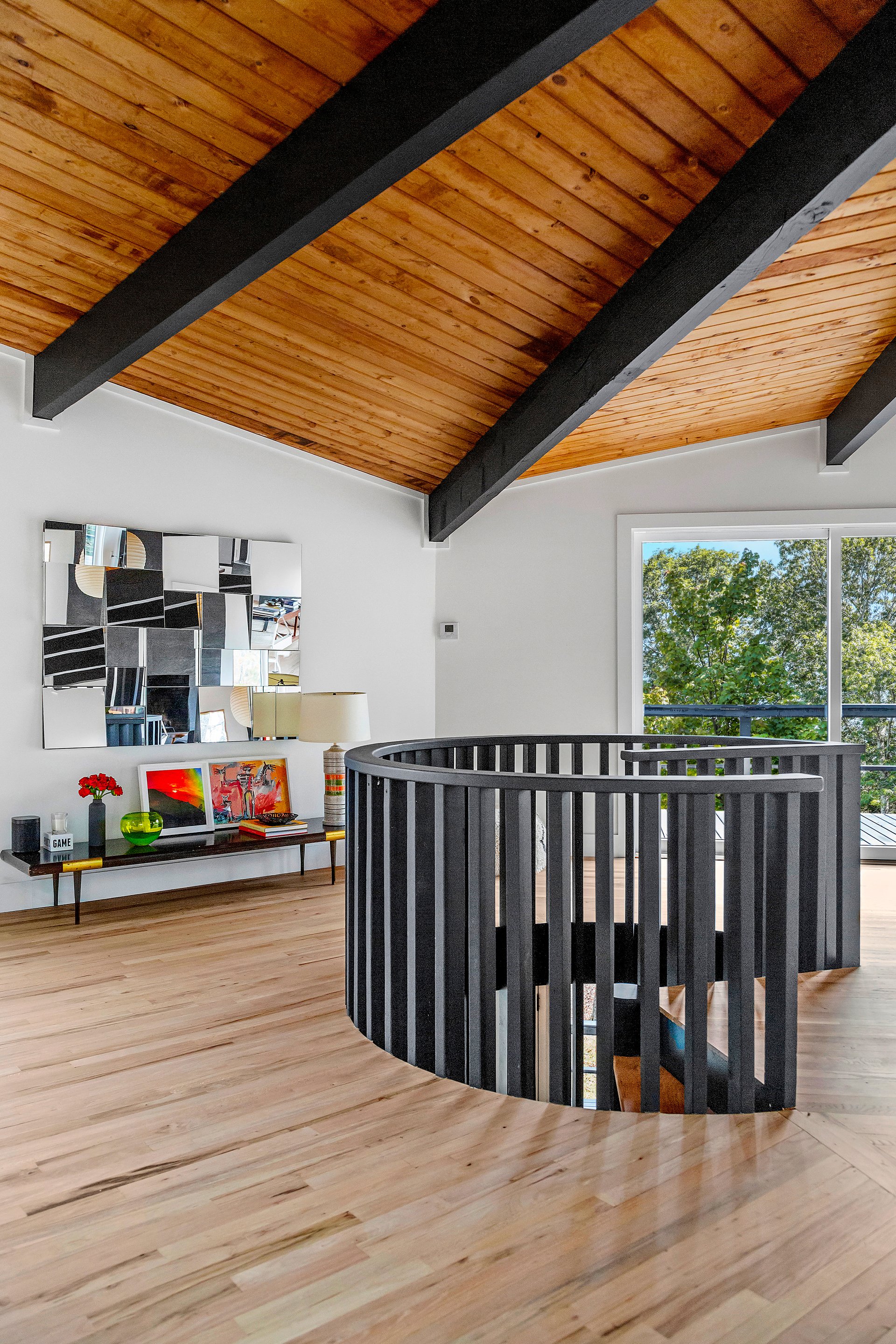 A Designer-Renovated Icon of Mid-Century Design in East Hampton