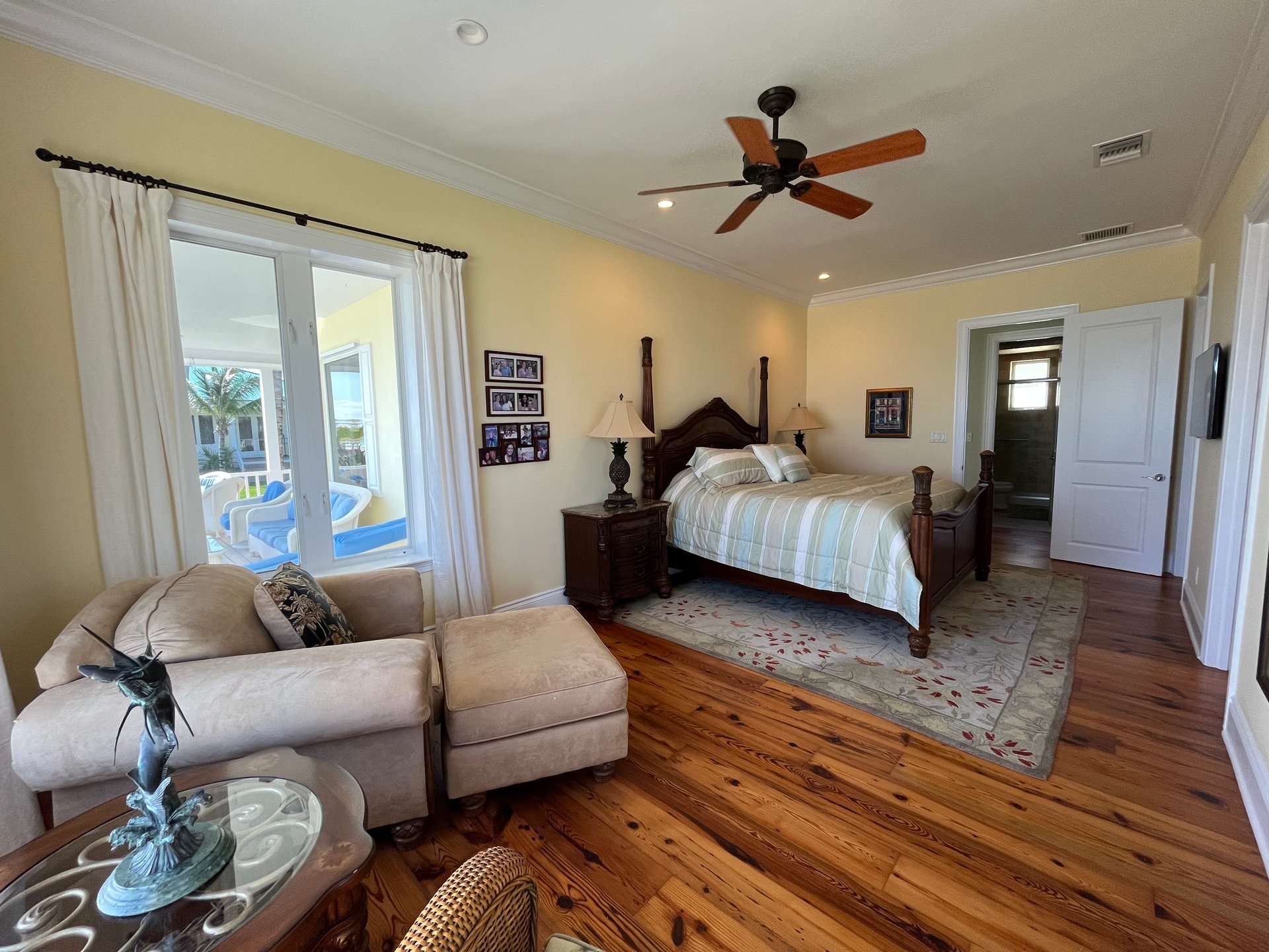 #10 The Cottages