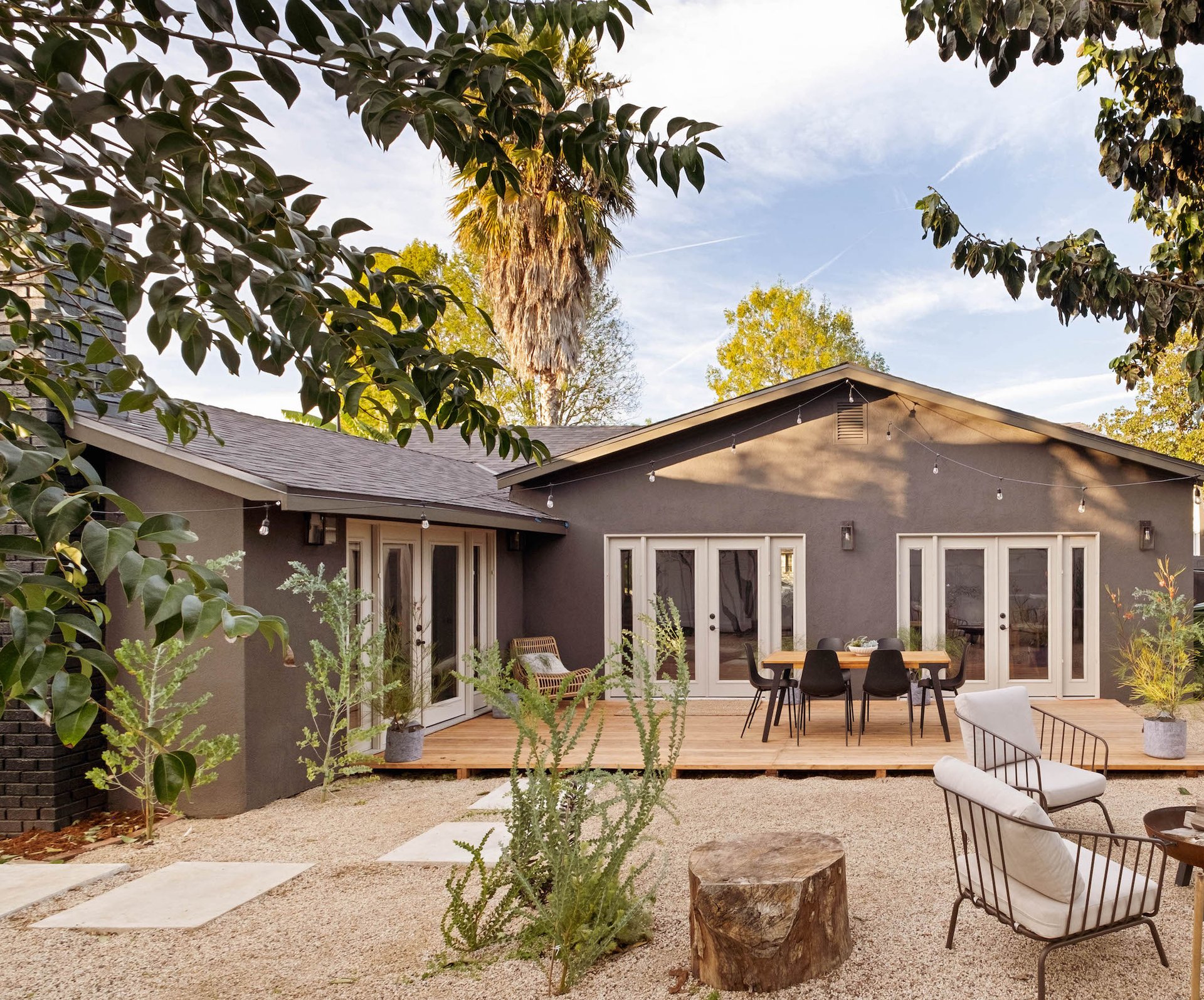 Outback Modern. Lake Balboa