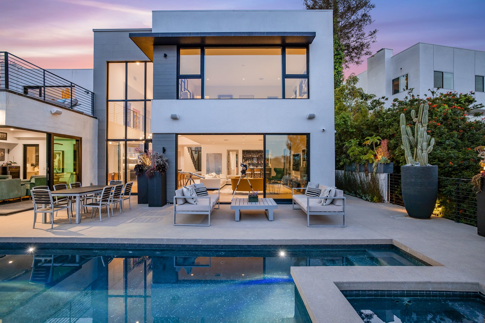 1172 Linda Flora Dr