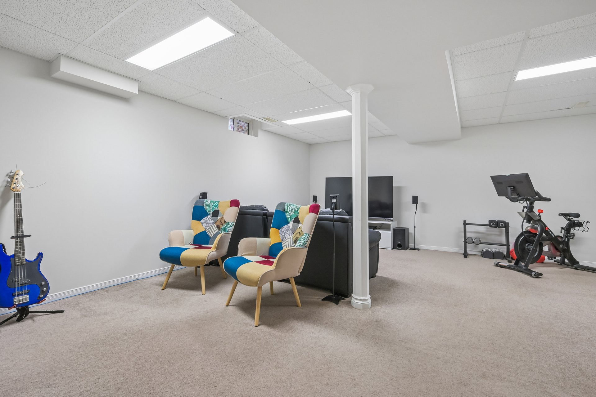 Spacious 3-Bedroom Detached Home in Westmount