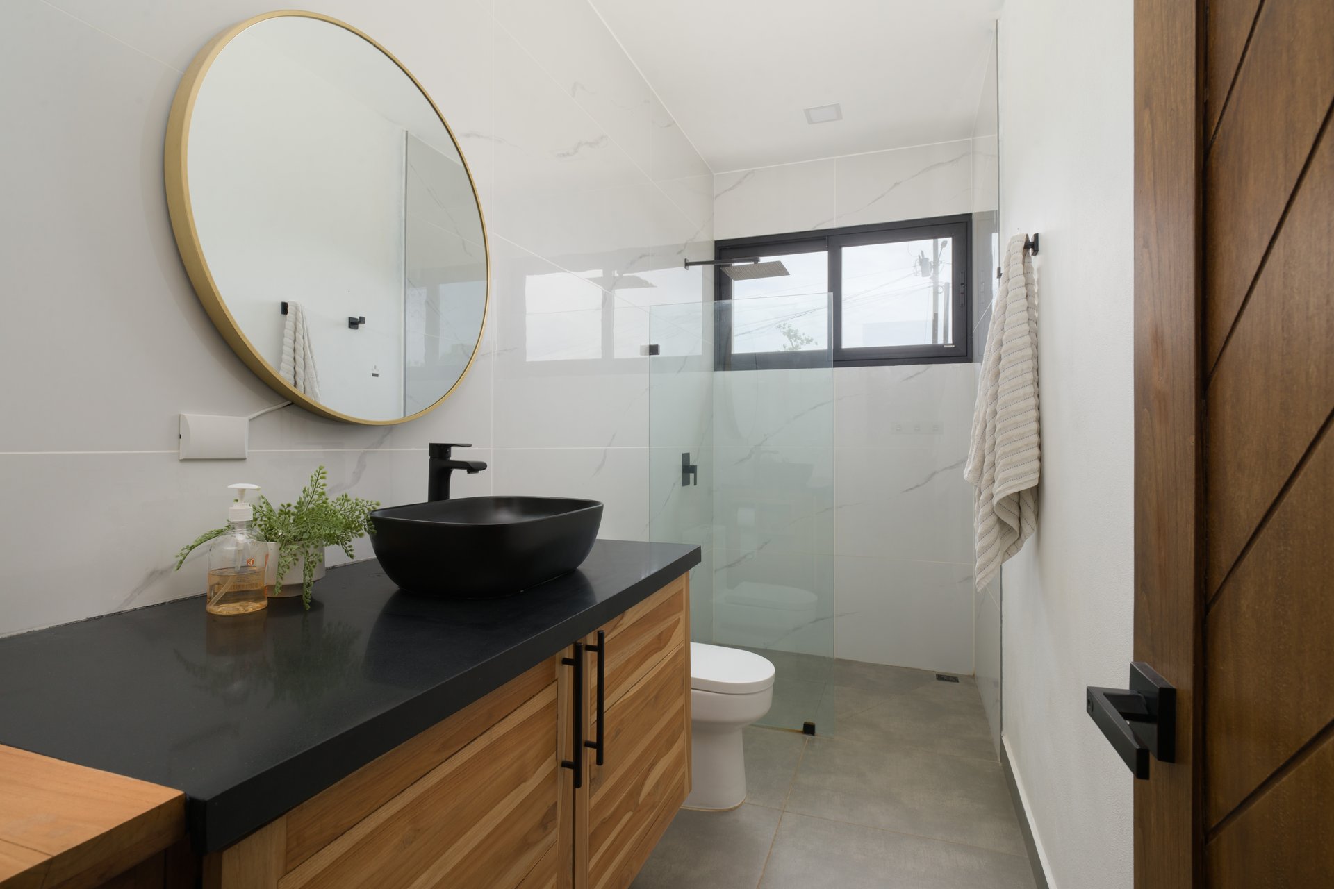 Villa Los Jobos Garden #1 | Modern 4-Bedroom Villa Just 5 Minutes from Tamarindo Beach – Newly Remodeled and Move-In Ready